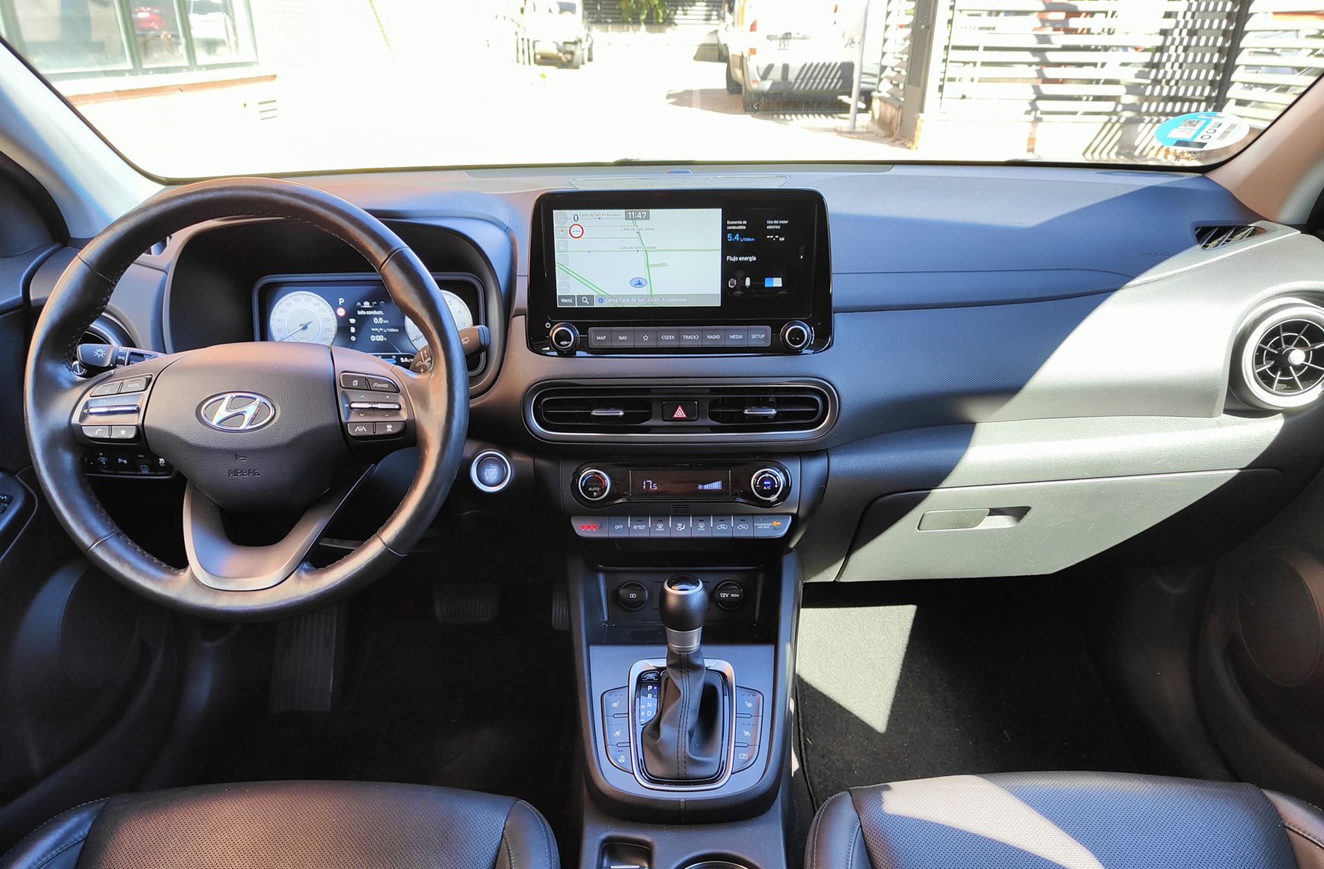 Hyundai Kona 1.6 GDI HEV Style Sky DCT - foto 8