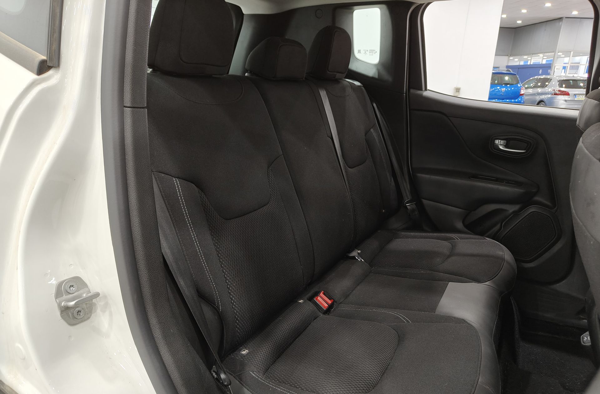 Jeep Renegade eHybrid Night Eagle ATX - foto 15