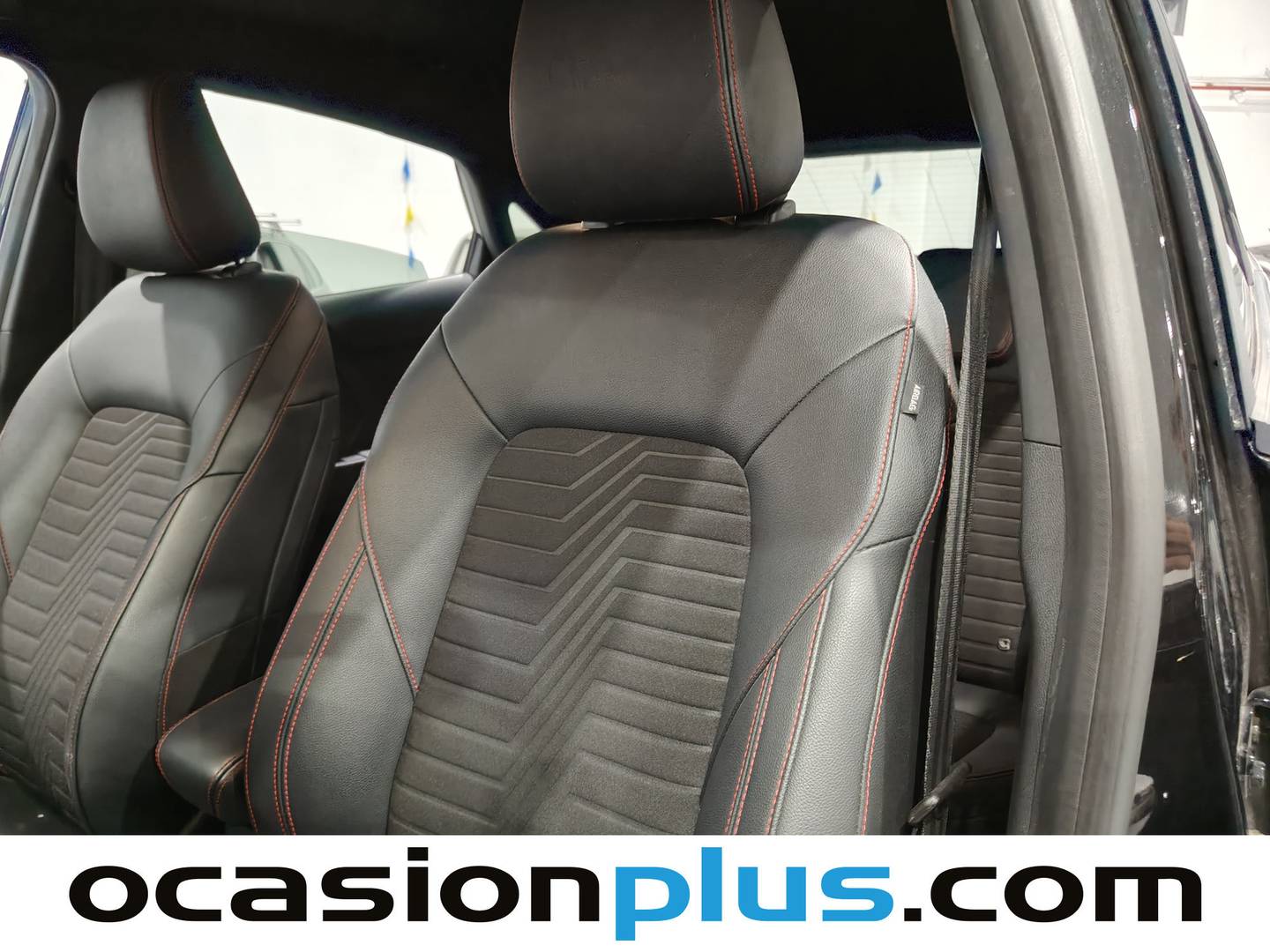 Foto Ford Puma Ford Puma 1.0 EcoBoost MHEV ST-Line X Auto  (125 CV)