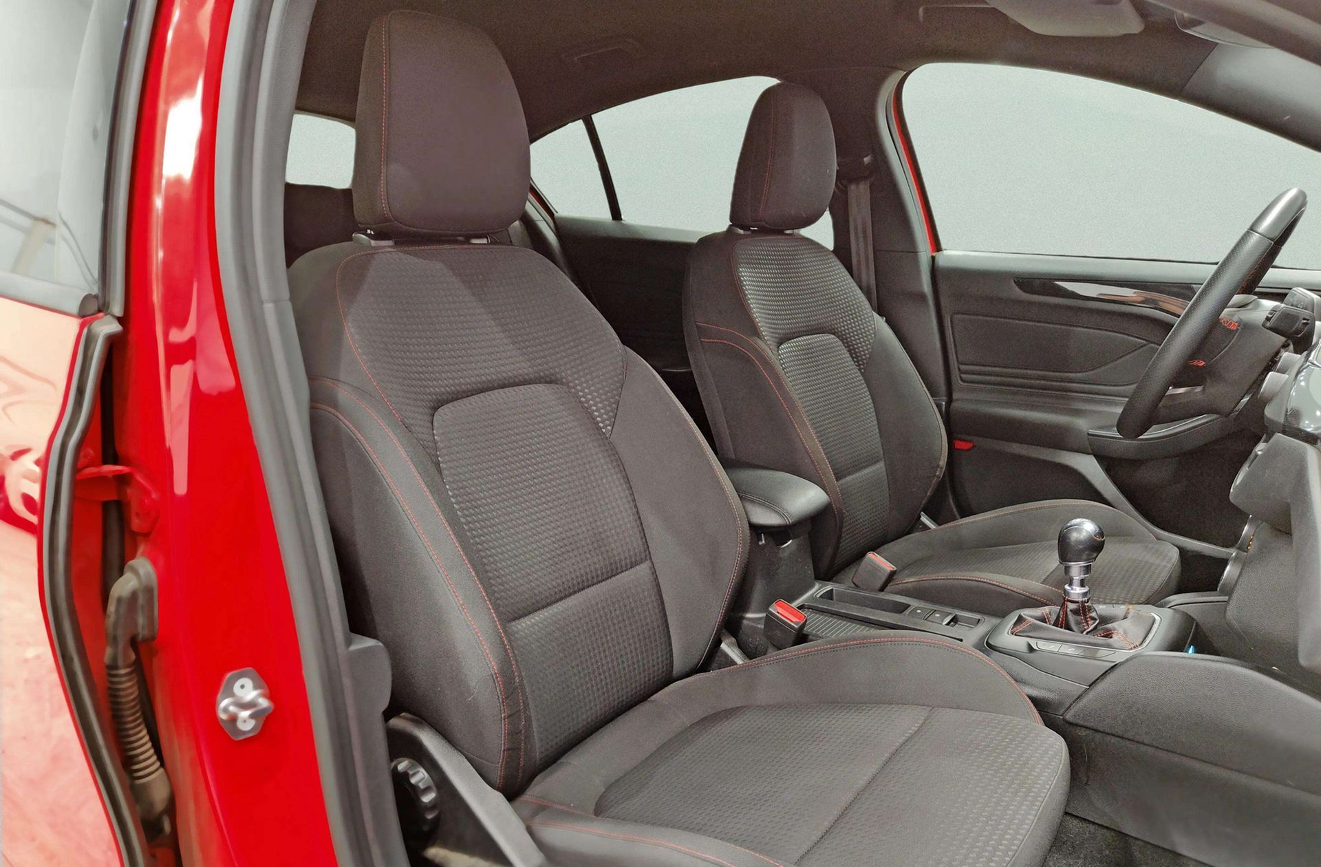 Ford Focus 1.5 EcoBlue ST-Line - foto 20