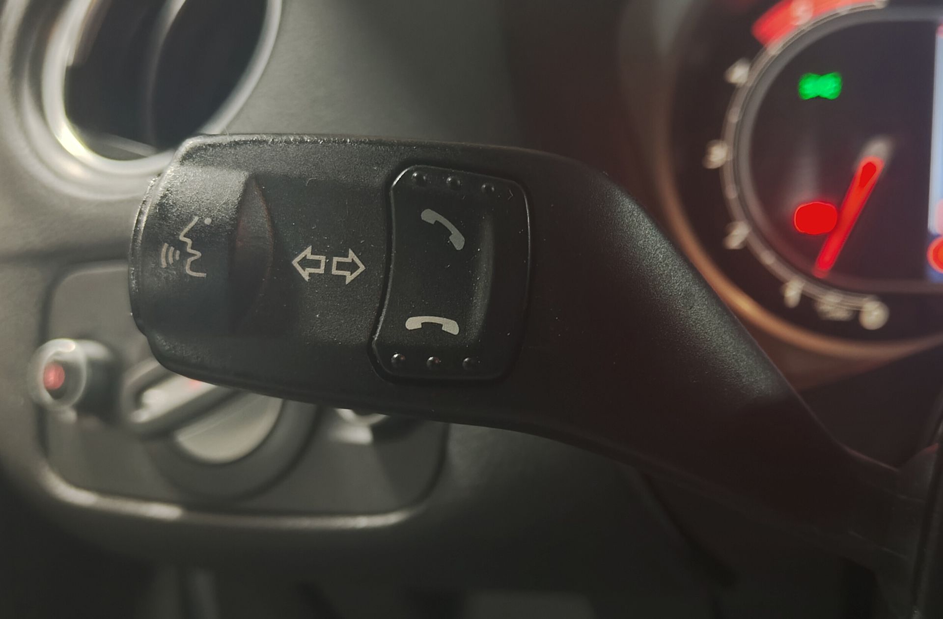 Ford Mondeo 2.0 TDCi Titanium PowerShift - foto 22