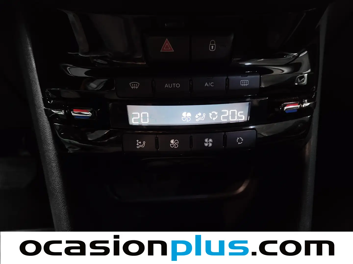 Foto Peugeot 2008 Peugeot 2008 BlueHDi 120 Allure Auto (120 CV)