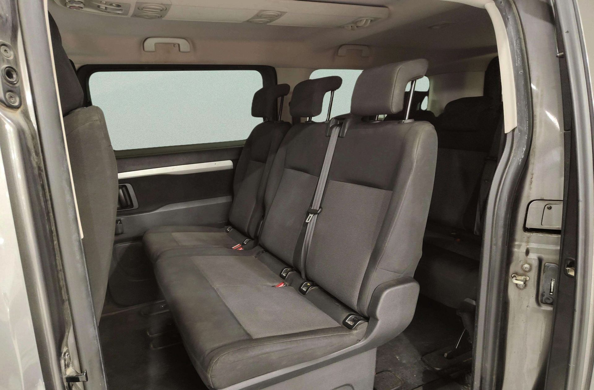 Peugeot Traveller 1.6 BlueHDi Business Long - foto 12
