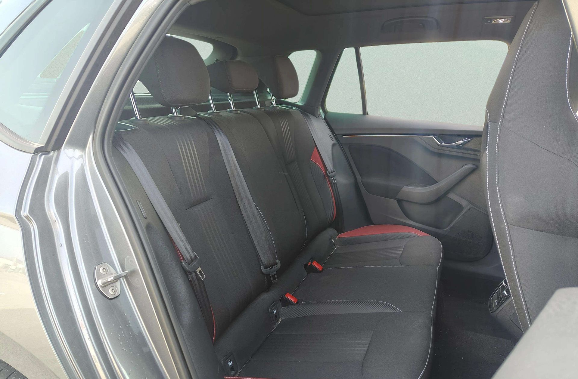 Škoda Kamiq 1.5 TSI Montecarlo - foto 20