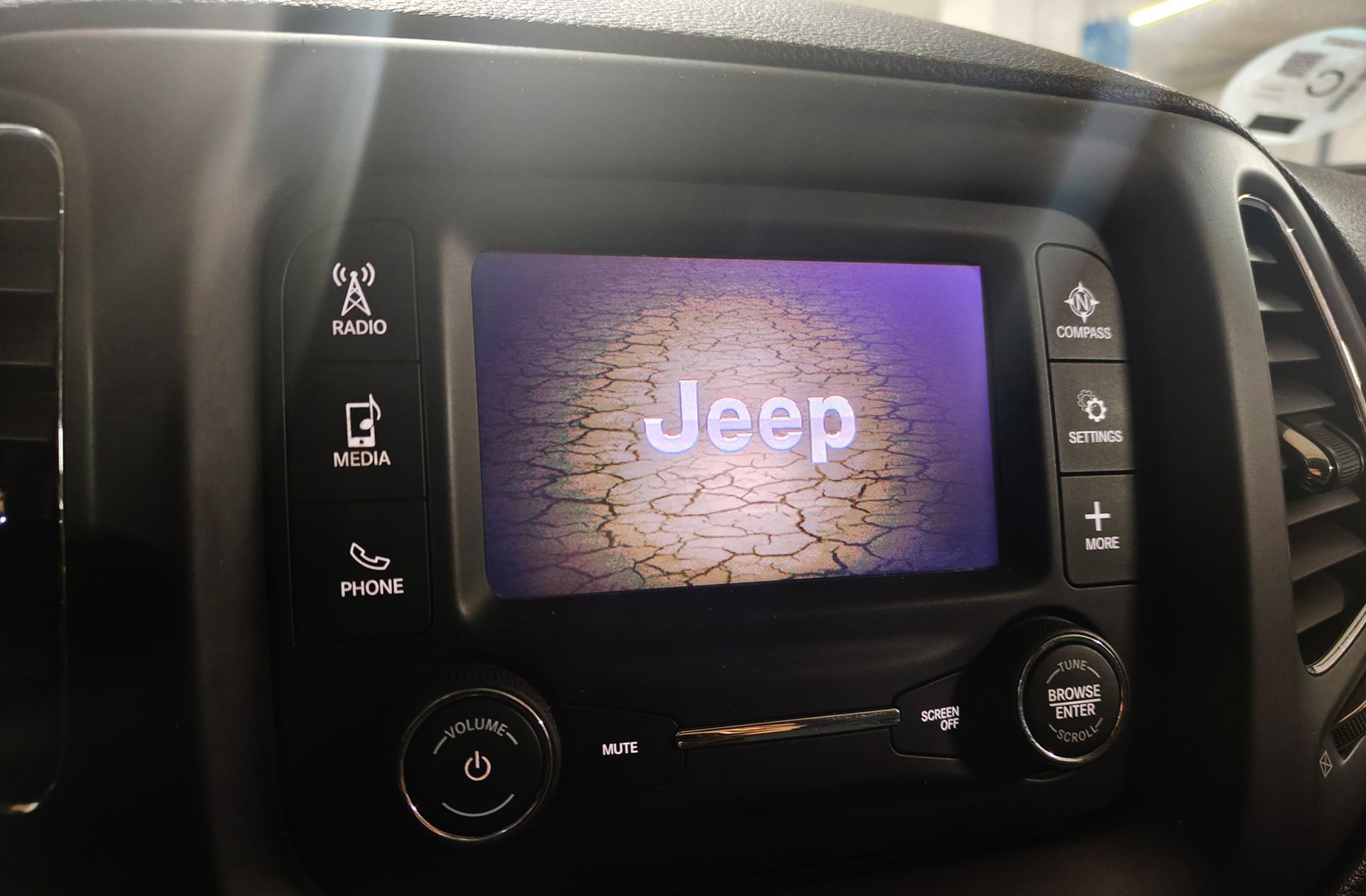 Jeep Compass 1.4 MultiAir Sport 4x2 - foto 25