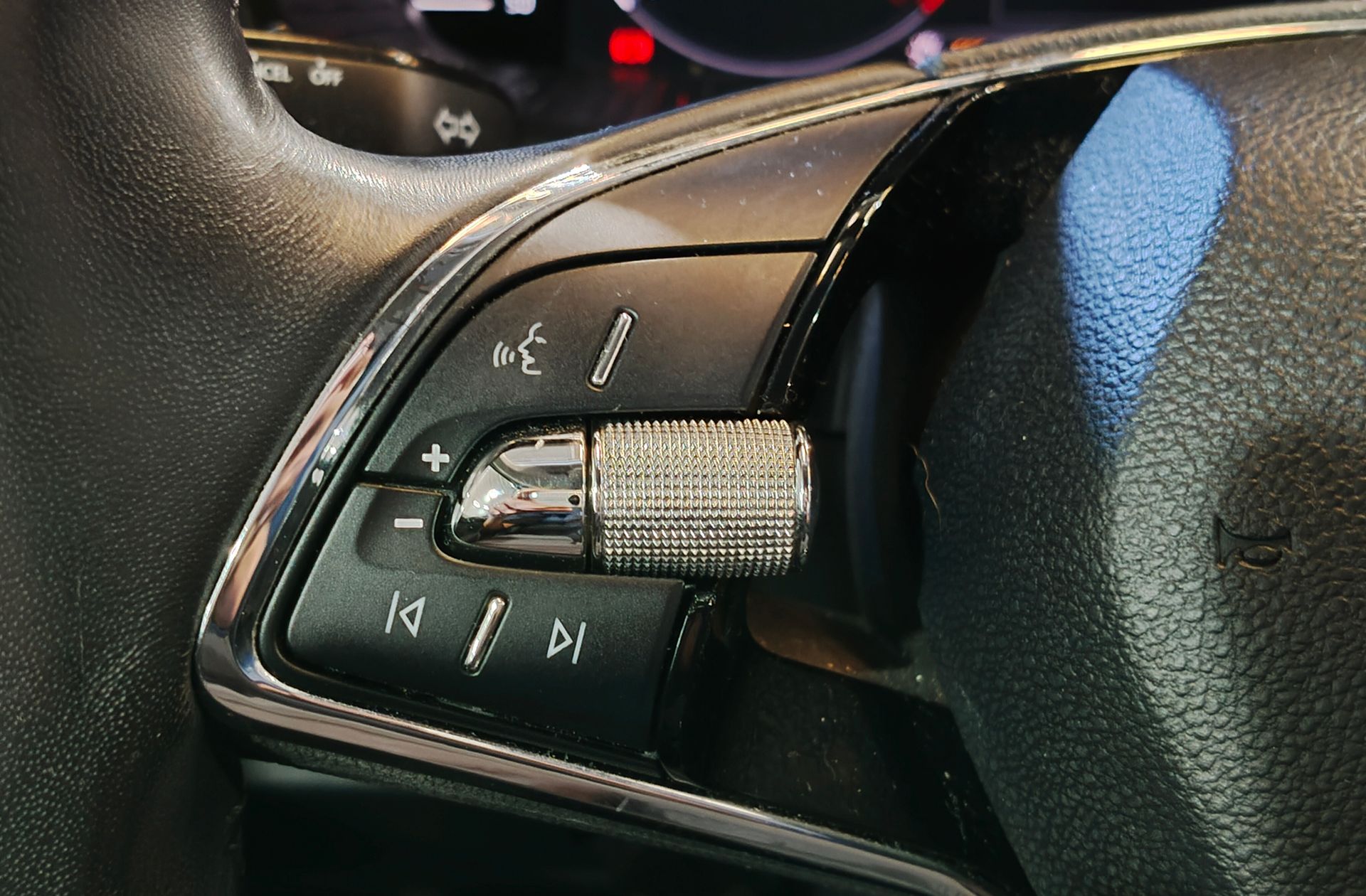 Škoda Kamiq 1.0 TSI Ambition - foto 26