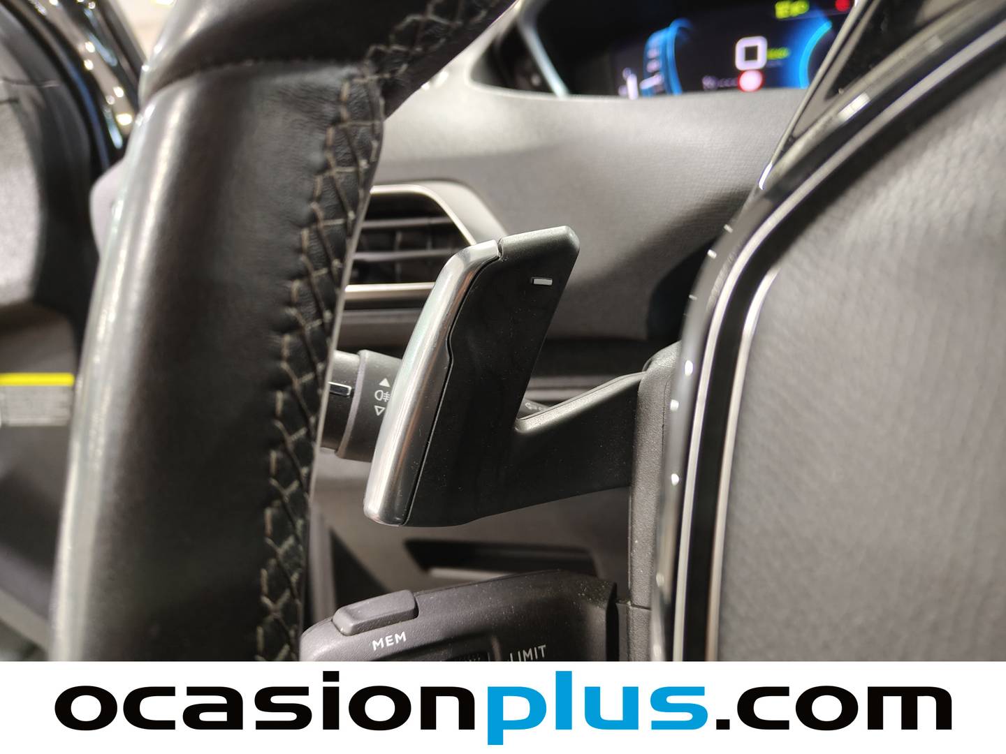 Foto Peugeot 3008 Hybrid Peugeot 3008 Hybrid 300 Allure Pack e-EAT8  (300 CV)