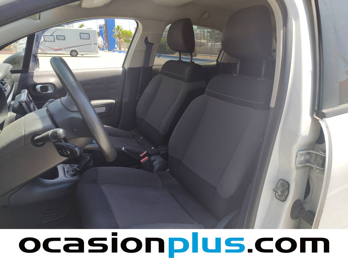 Foto asientos delanteros Citroën C3 Citroën C3 PureTech 82 Feel (83 CV)