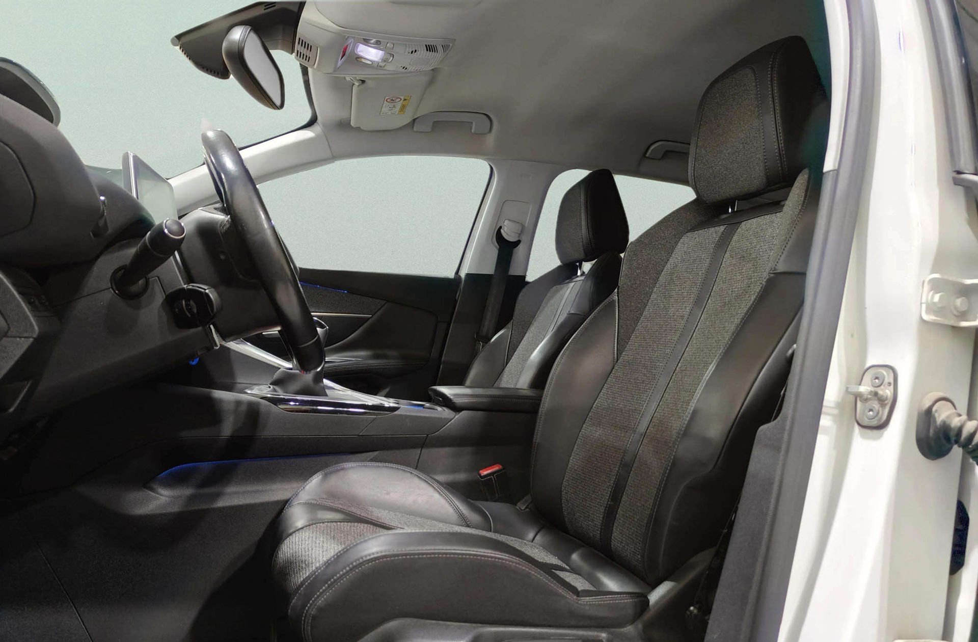 Peugeot 3008 BlueHDi 130 Allure - foto 12