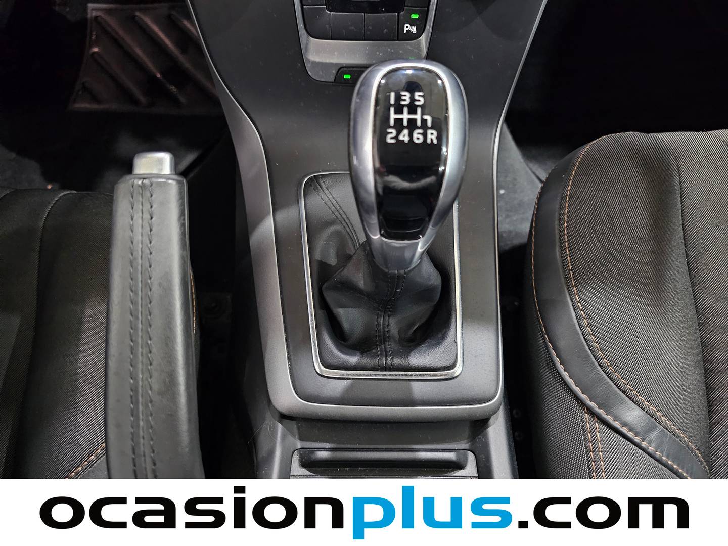 Foto Volvo V40 Cross Country Volvo V40 Cross Country D2 Plus (120 CV)