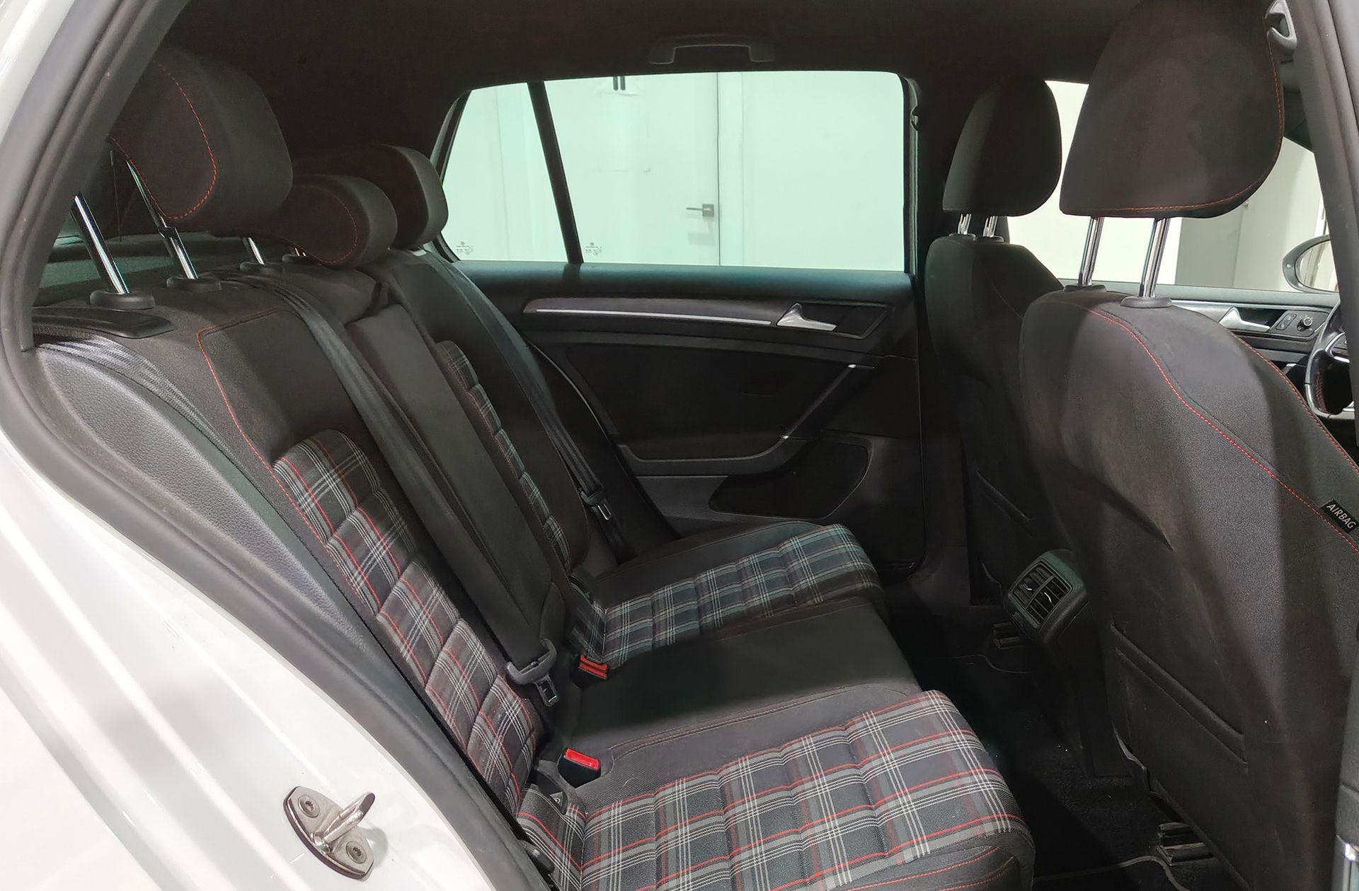 Volkswagen Golf GTI 2.0 TSI DSG - foto 19
