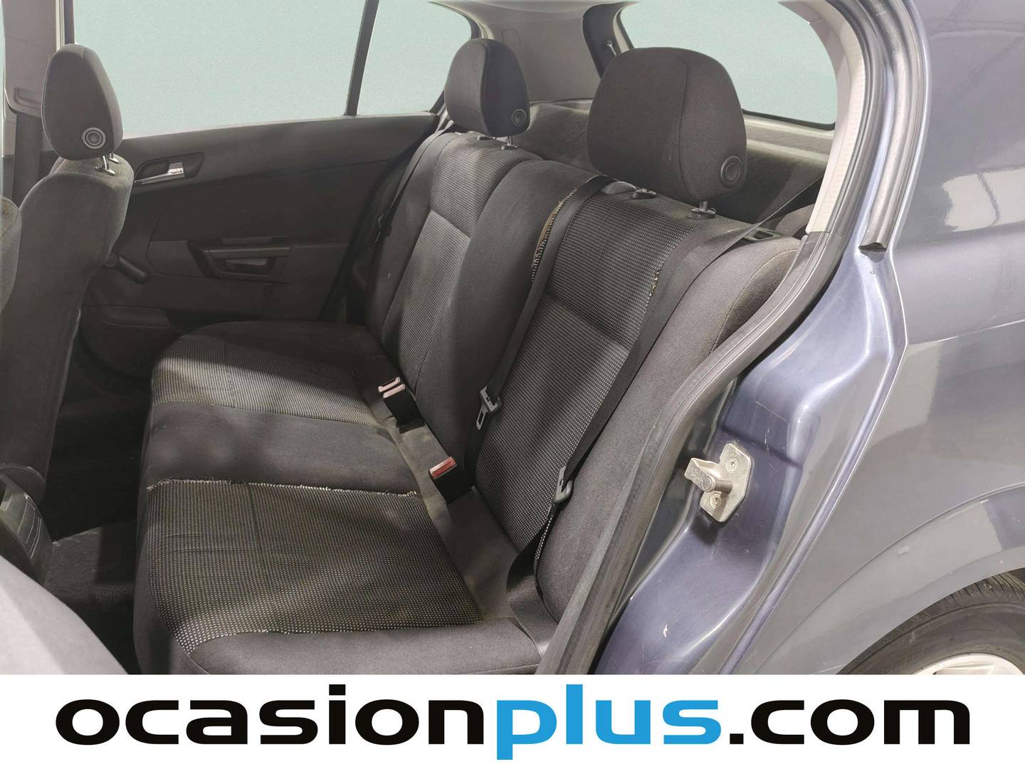 Foto asientos traseros Opel Astra Opel Astra 1.9 CDTI Sport (120 CV)