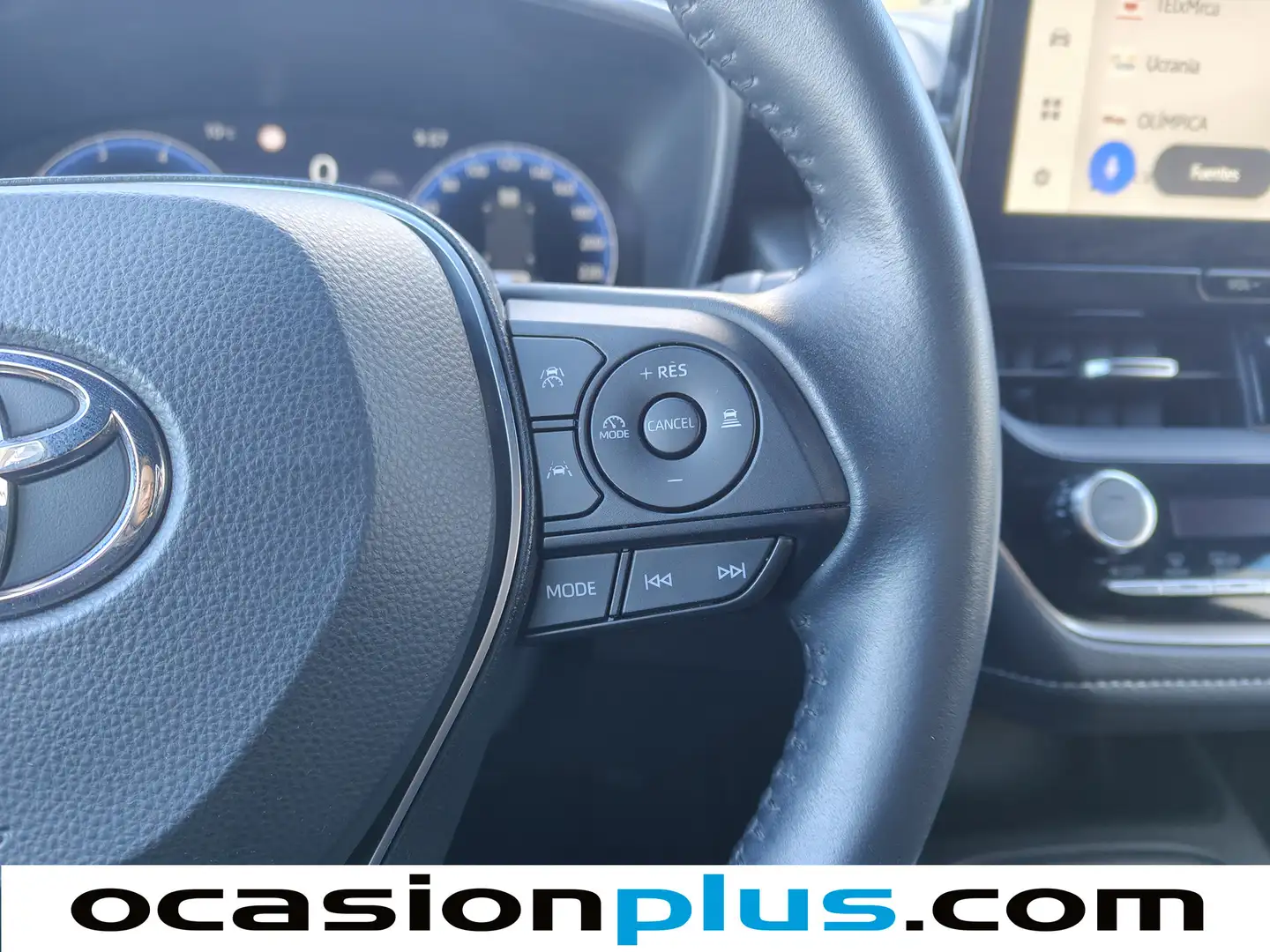 Foto Toyota Corolla Toyota Corolla Touring Sport 140H Business (140 CV)