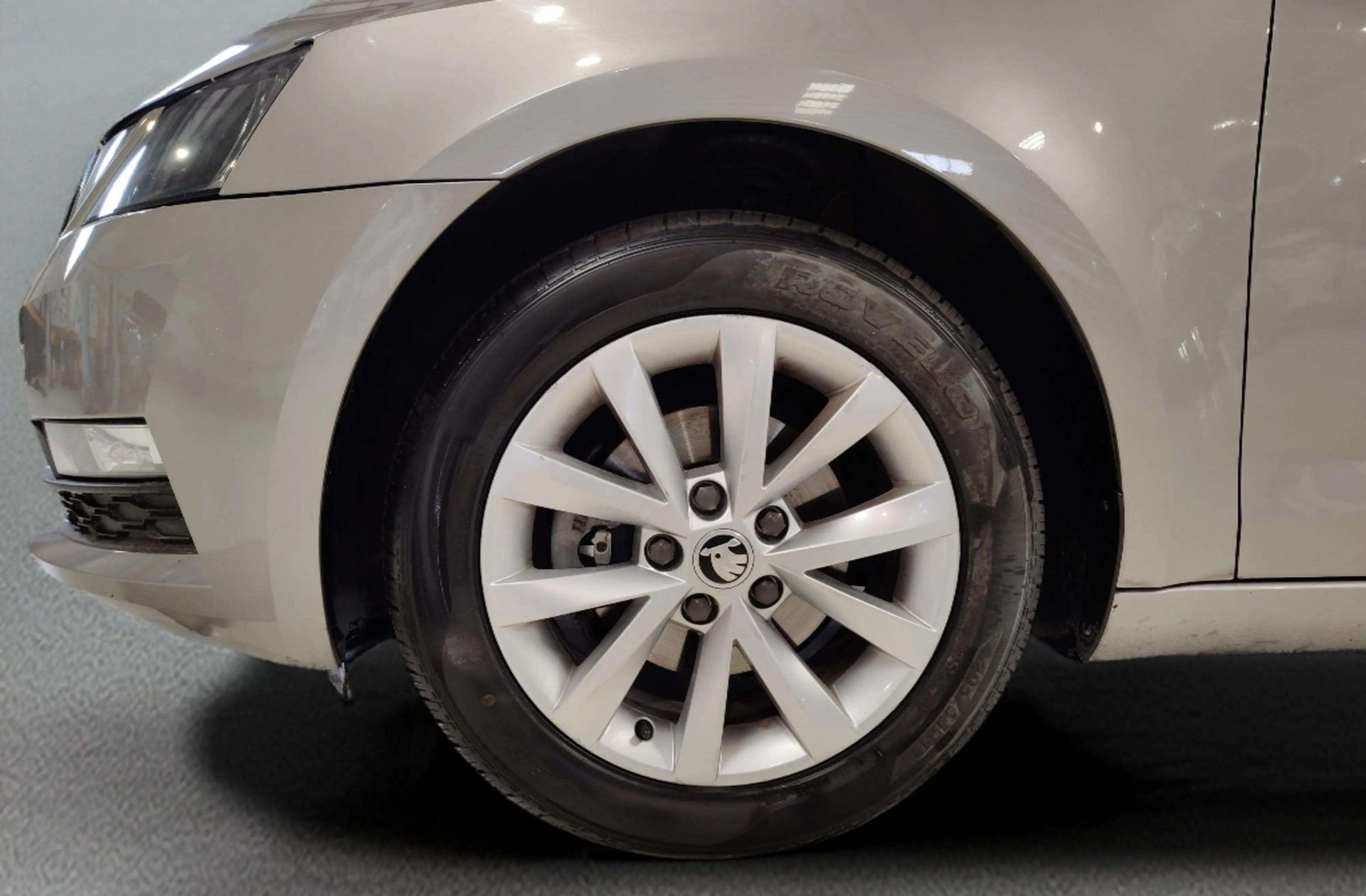Škoda Octavia 1.6 TDI Like - foto 32