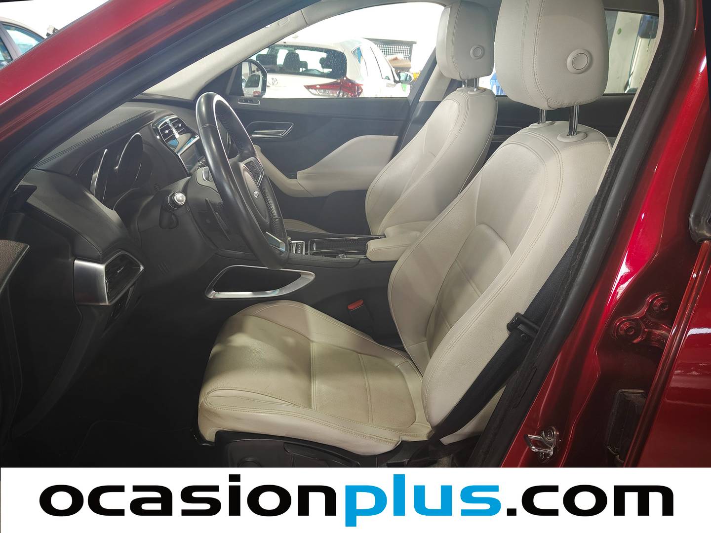 Foto asientos delanteros Jaguar F-Pace Jaguar F-PACE 2.0T i4 Prestige AWD Auto (250 CV)
