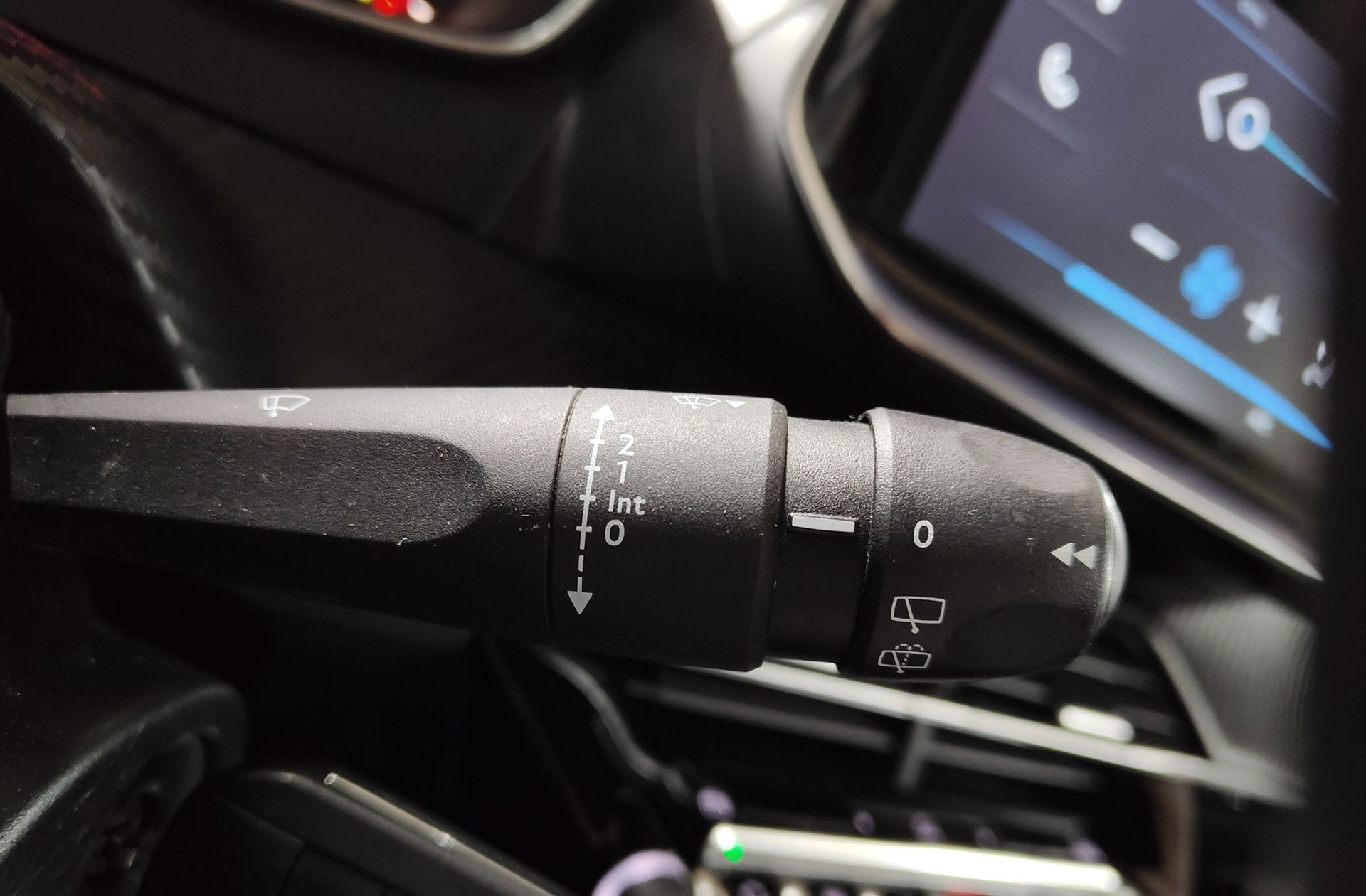 Peugeot 208 Style Hybrid 110 eDCS6 - foto 26