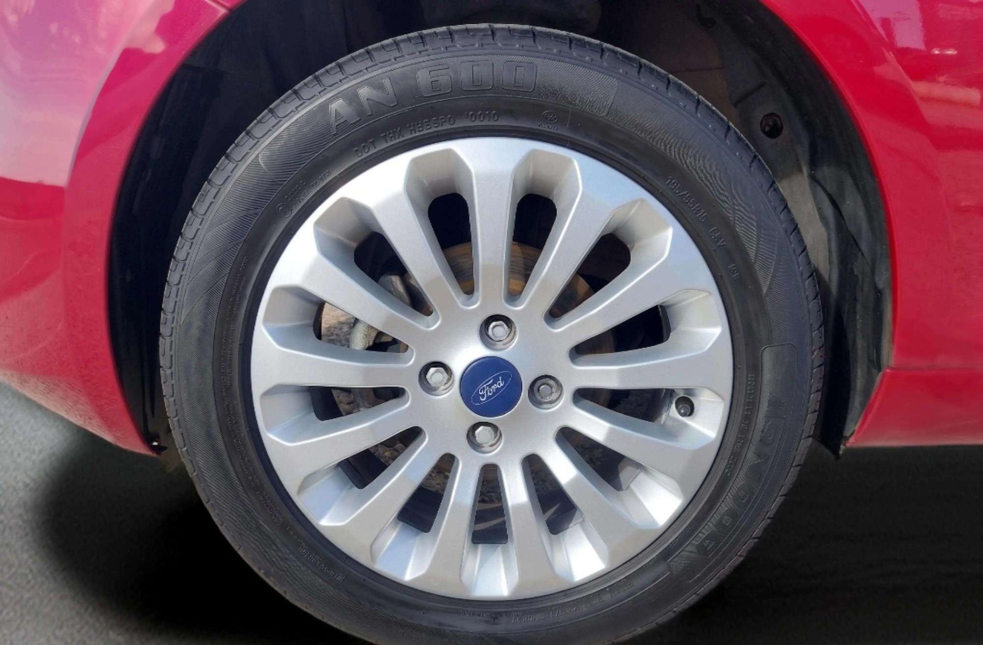 Ford Ka 1.2 Titanium - foto 22