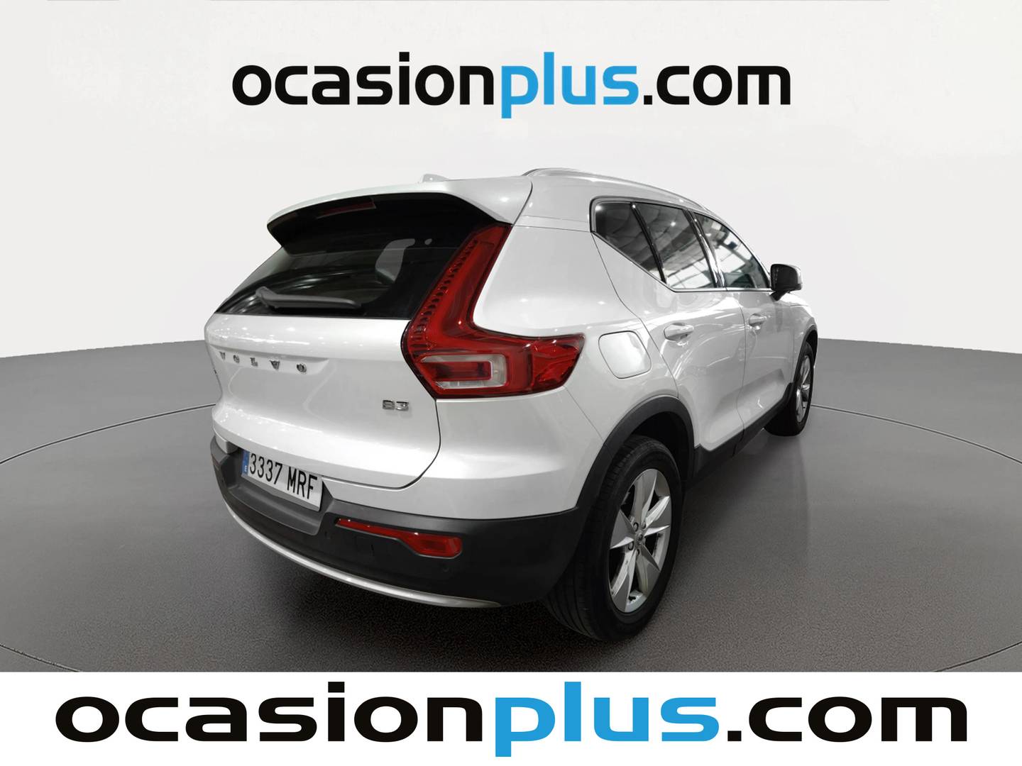 Foto trasera Volvo XC40 Volvo XC40 B3 Gasolina Mild hybrid Core Auto (163 CV) derecha
