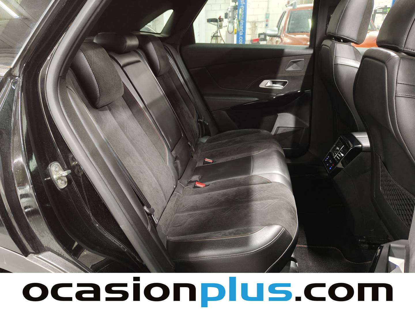 Foto DS DS 7 Crossback DS DS7 Crossback PureTech 180 Performance Line+ Auto (180 CV)