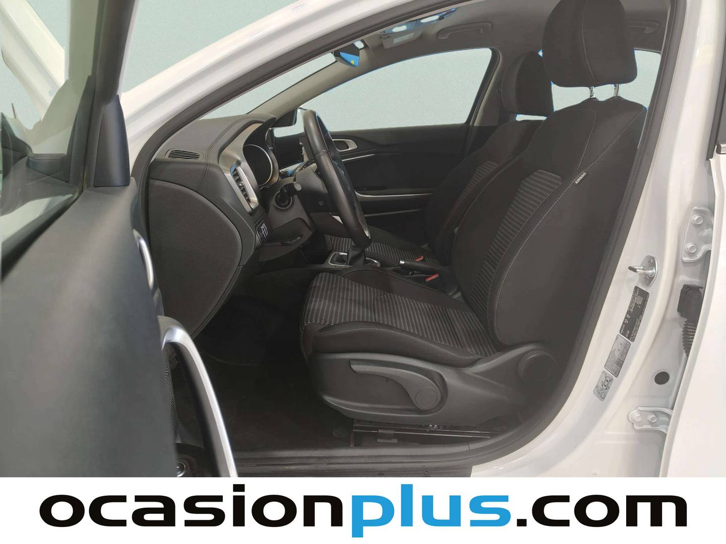 Foto asientos delanteros KIA Ceed KIA Ceed 1.0 T-GDI Drive (100 CV)