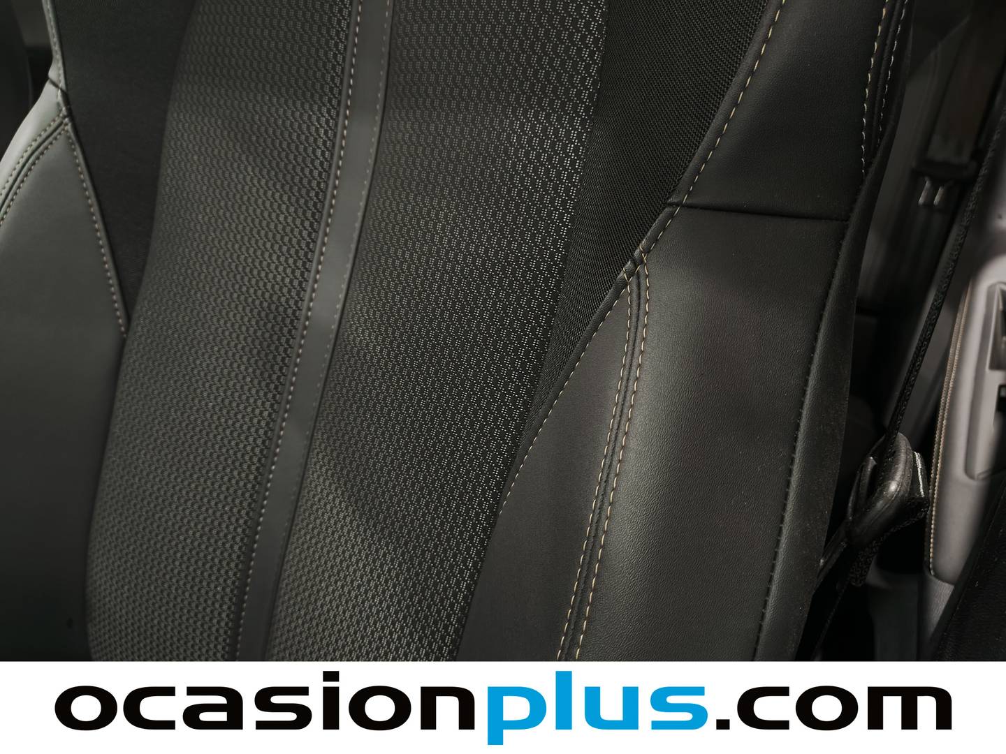 Foto Peugeot 3008 Peugeot 3008 PureTech 130 S&S GT EAT8 (130 CV)