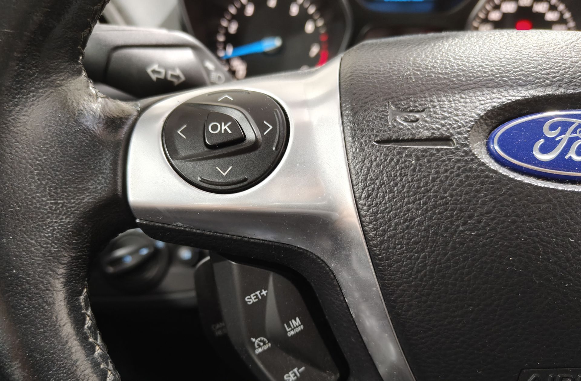 Ford C-Max 1.0 EcoBoost Trend - foto 22