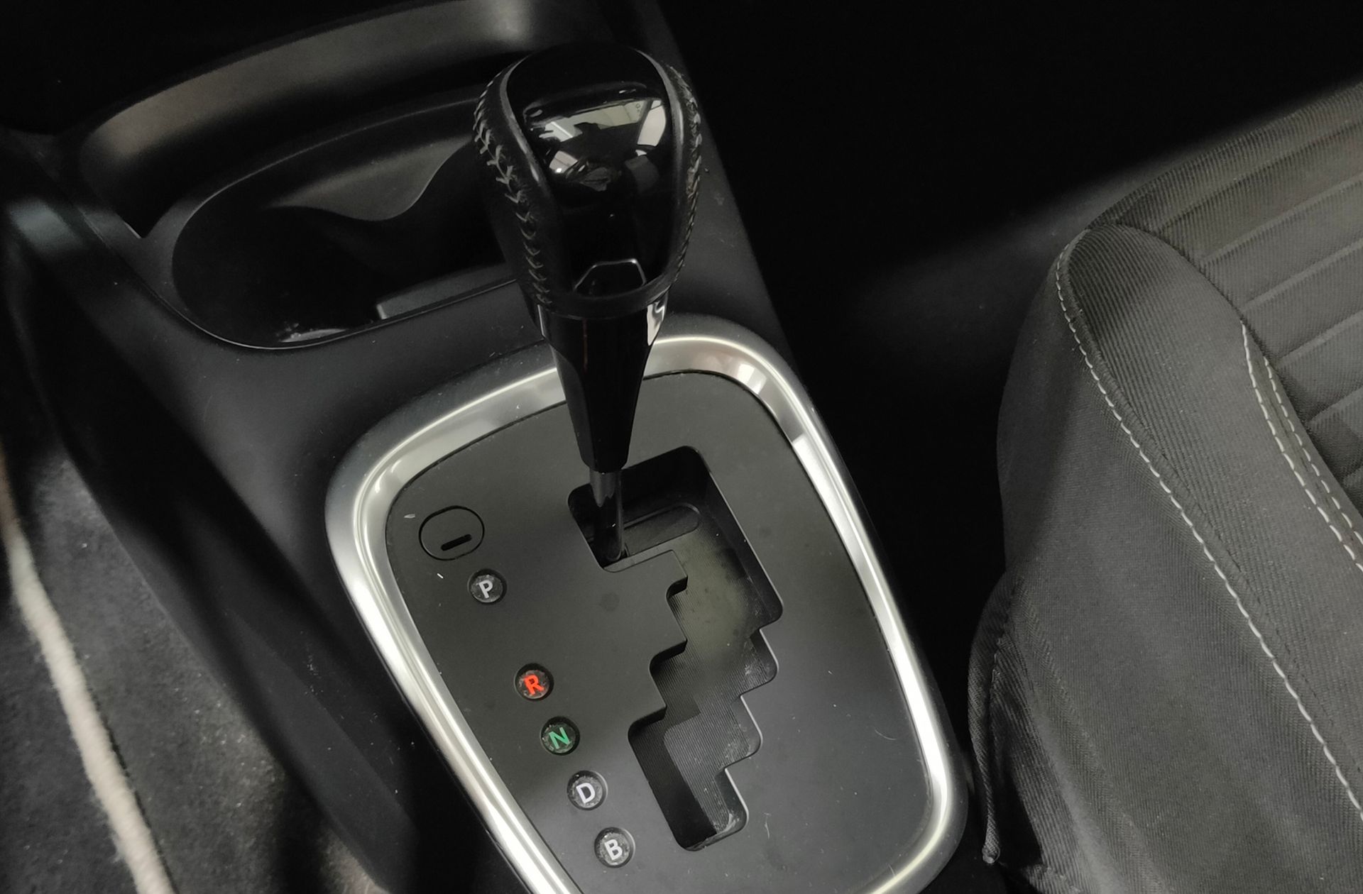 Toyota Yaris 1.5 Hybrid Feel - foto 5