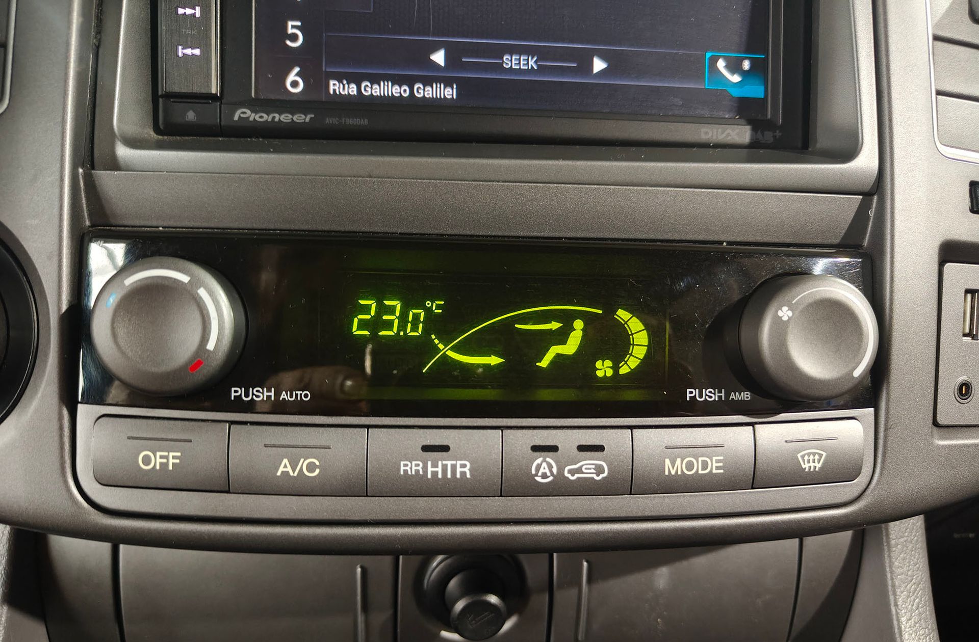 SsangYong Rodius 2.0 e-Xdi Limited 4x4 7 plazas - foto 36