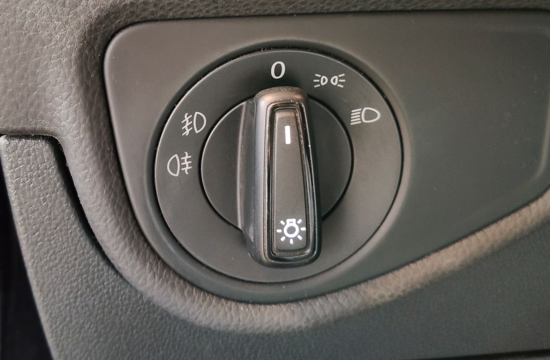 Volkswagen Touran Business 1.2 TSI 7 plazas - foto 33