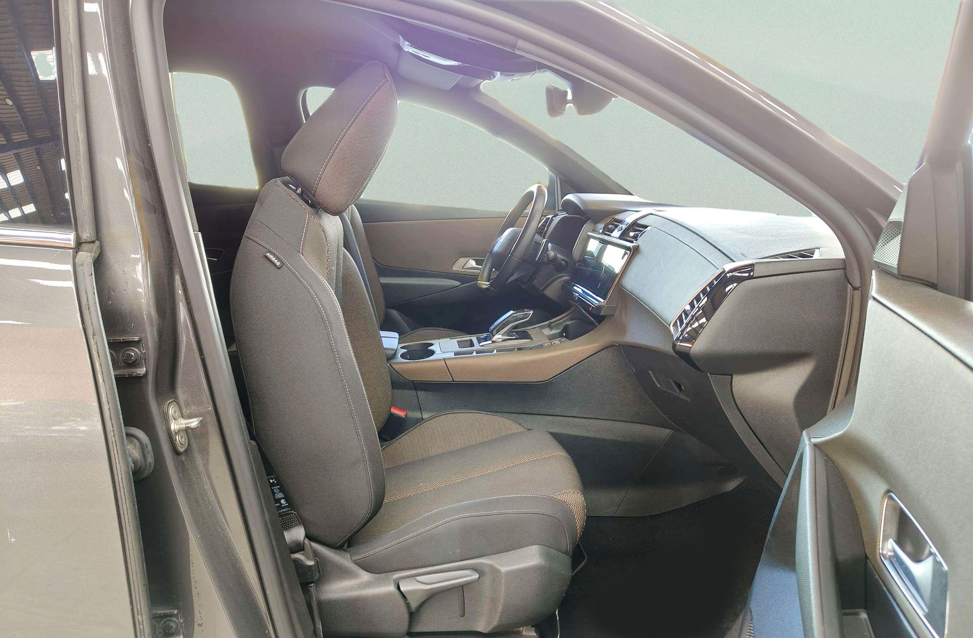 DS DS 7 Crossback PureTech 130 Bastille+ - foto 24