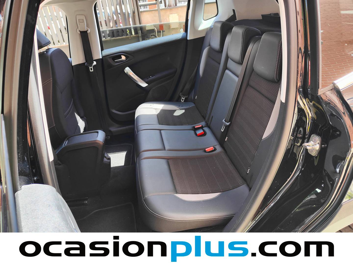 Foto asientos traseros Peugeot 2008 Peugeot 2008 PureTech 110 Allure EAT6 (110 CV)