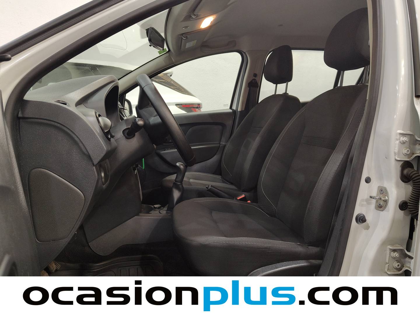 Foto asientos delanteros Dacia Sandero Dacia Sandero Essential 1.0 (73 CV)
