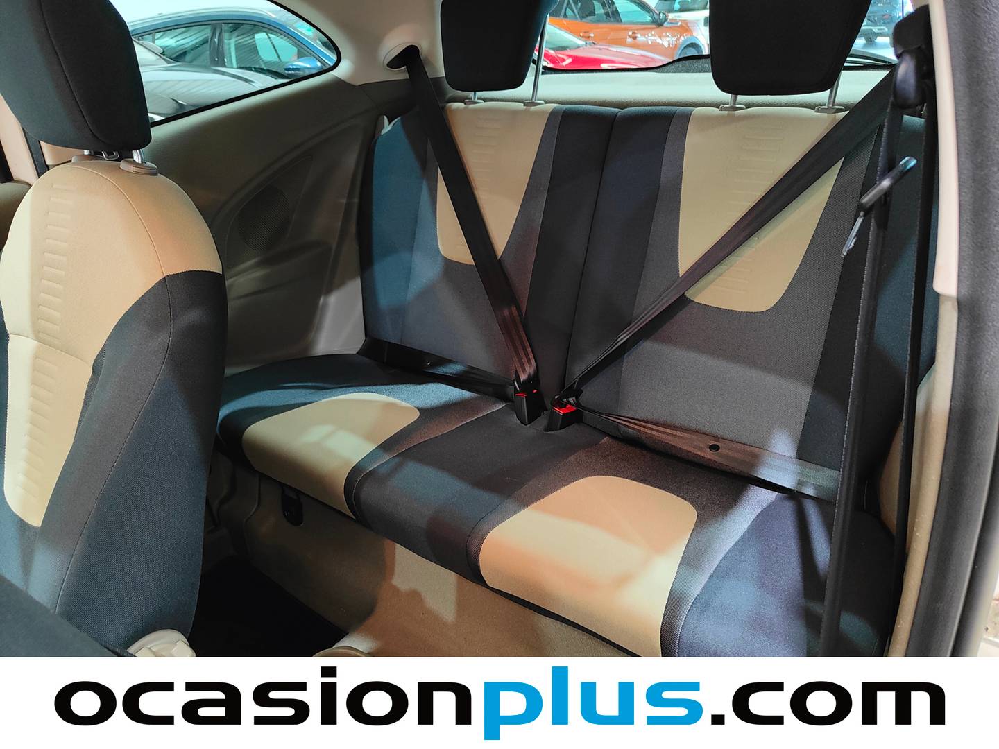 Foto asientos traseros Ford Ka Ford Ka 1.20 Titanium+ (69 CV)