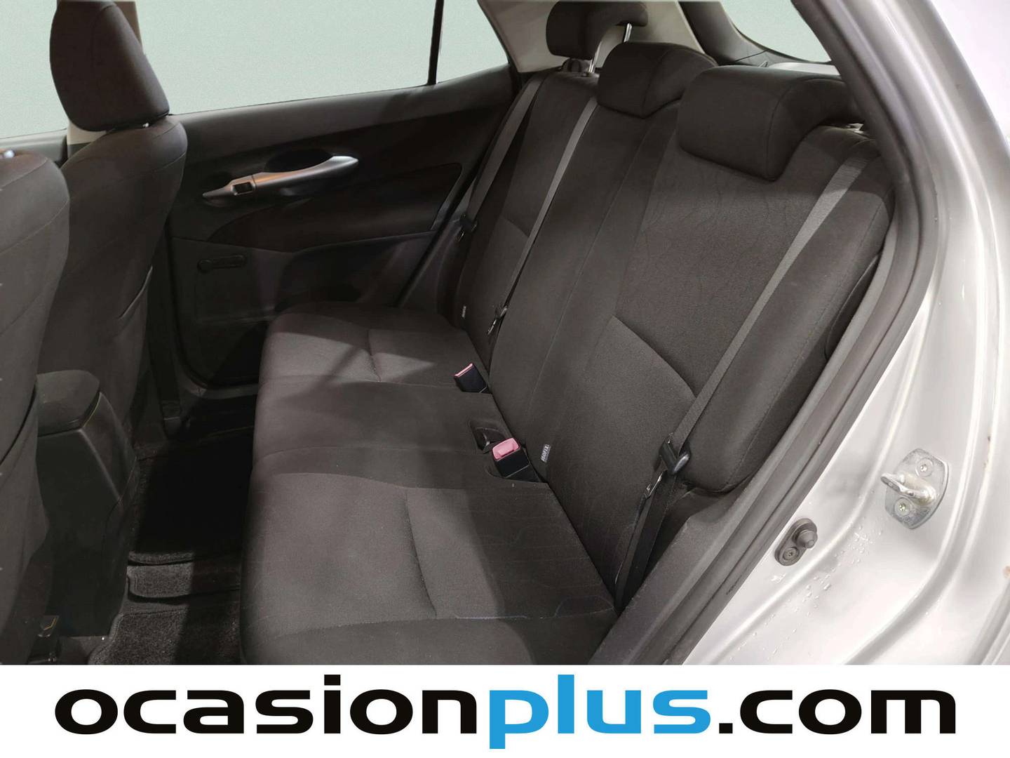 Foto asientos traseros Toyota Auris Toyota Auris 1.4 D-4D Live DPF (90 CV)