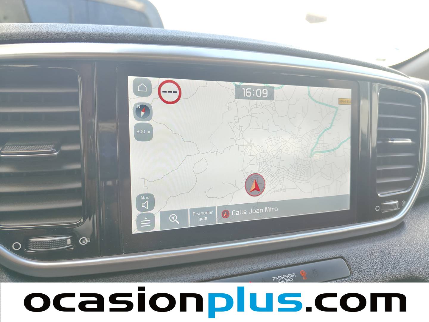 Extras y acabados del KIA Sportage KIA Sportage 1.6 MHEV Business 4x2 (136 CV)