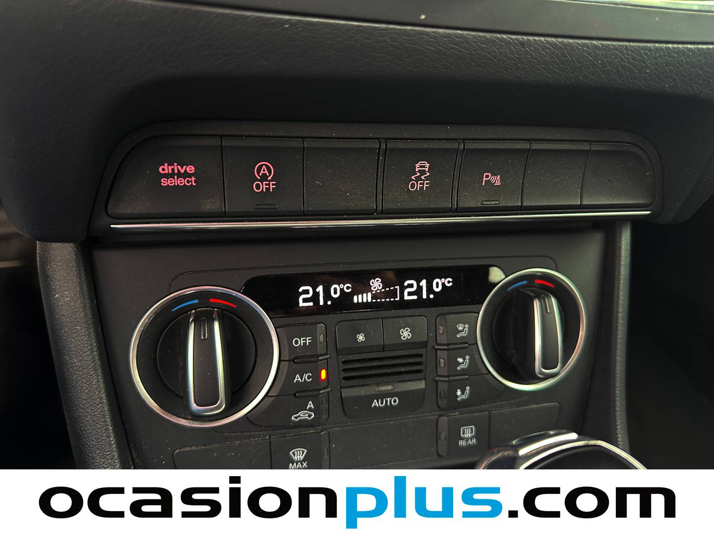 Foto Audi Q3 Audi Q3 sport edition 2.0 TFSI quattro (220 CV) S tronic Pack S-Line