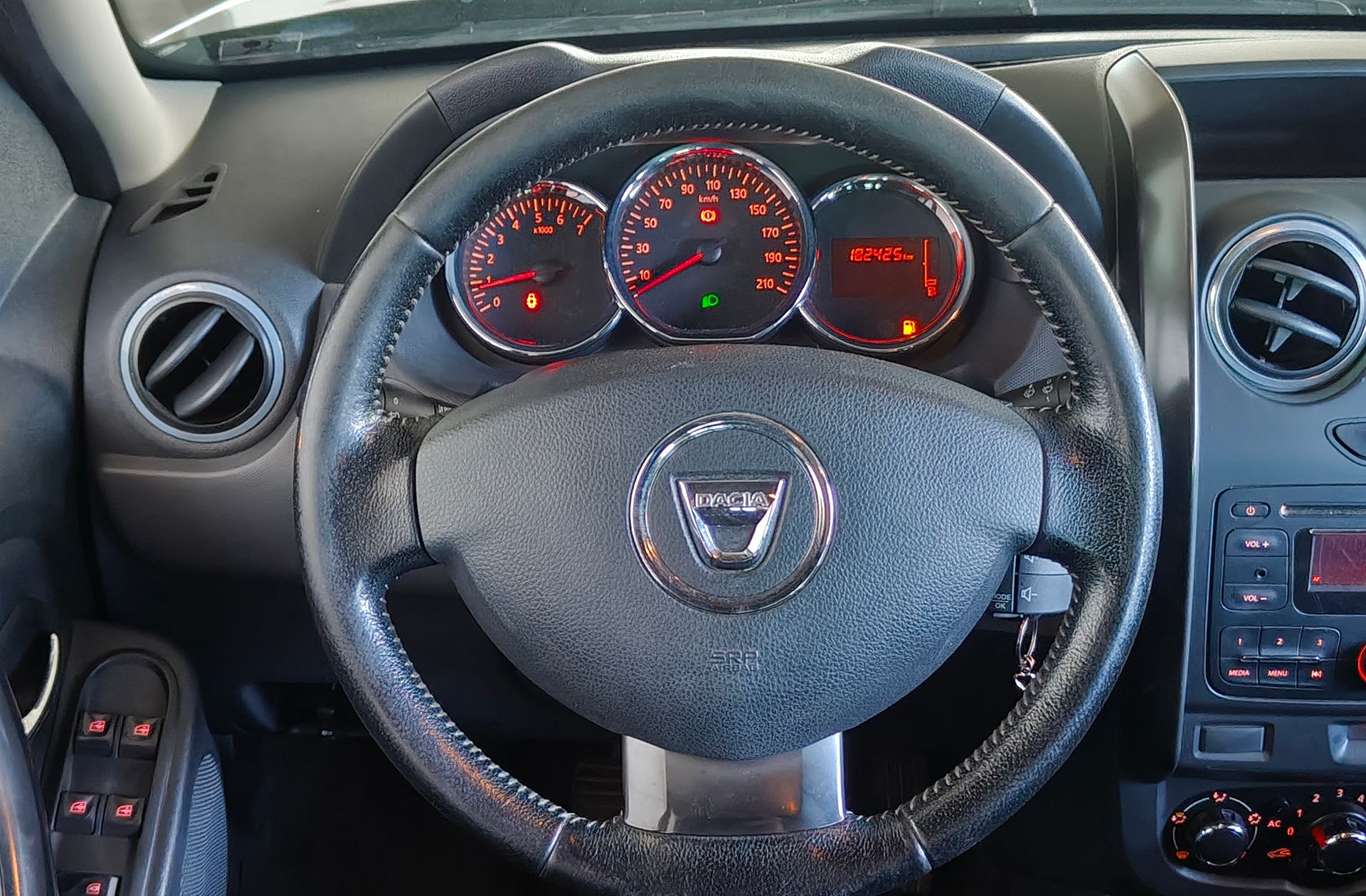 Dacia Duster Laureate dCi 4x2 - foto 17