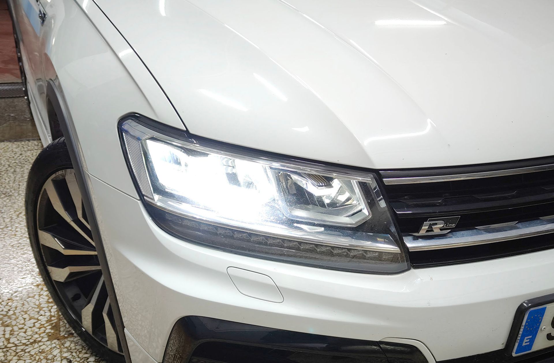 Volkswagen Tiguan Sport 2.0 TDI Pack R-Line - foto 15