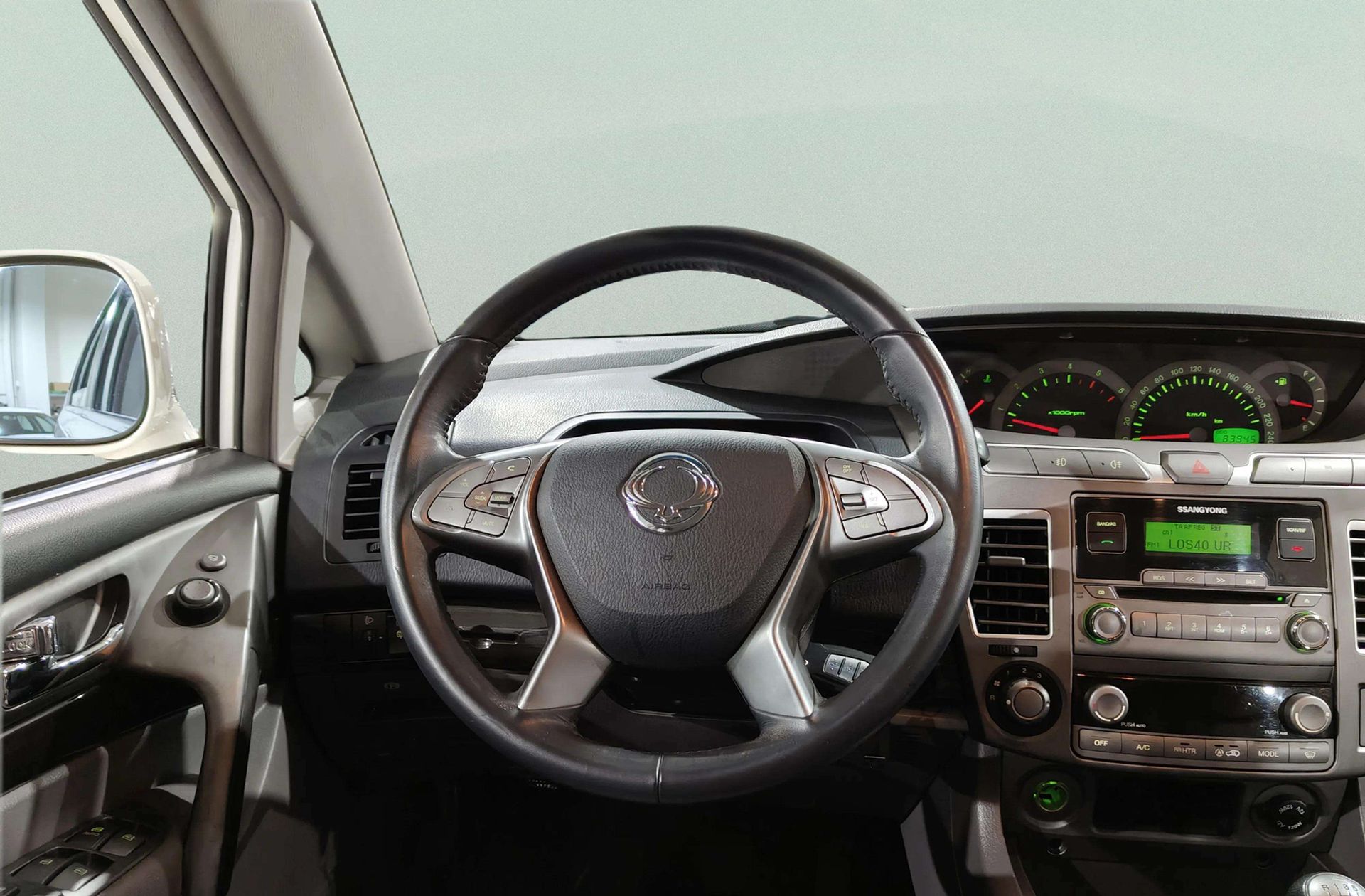 SsangYong Rodius D22T Line - foto 17