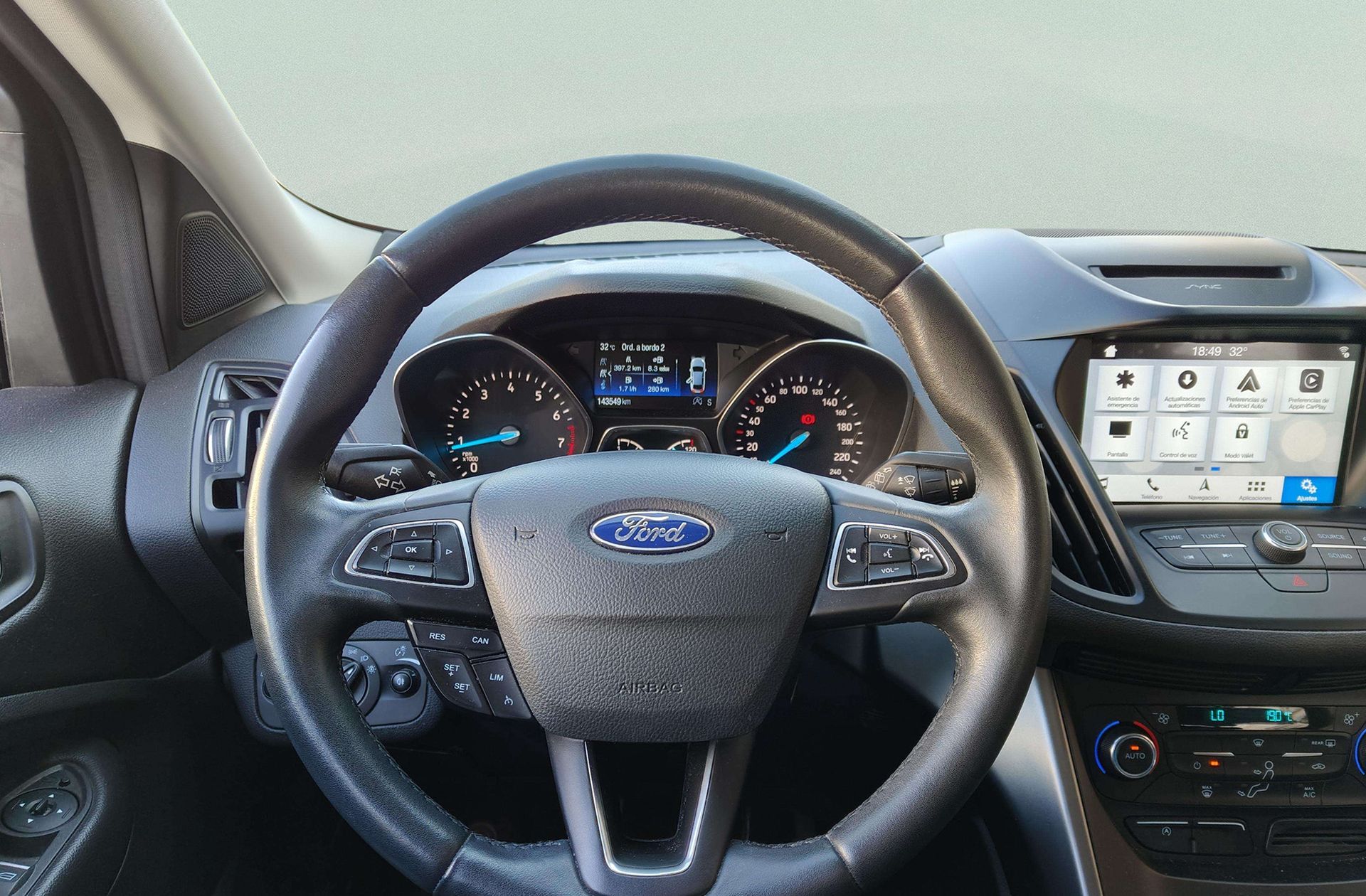 Ford Kuga 1.5 EcoBoost Trend+ 4x2 - foto 23