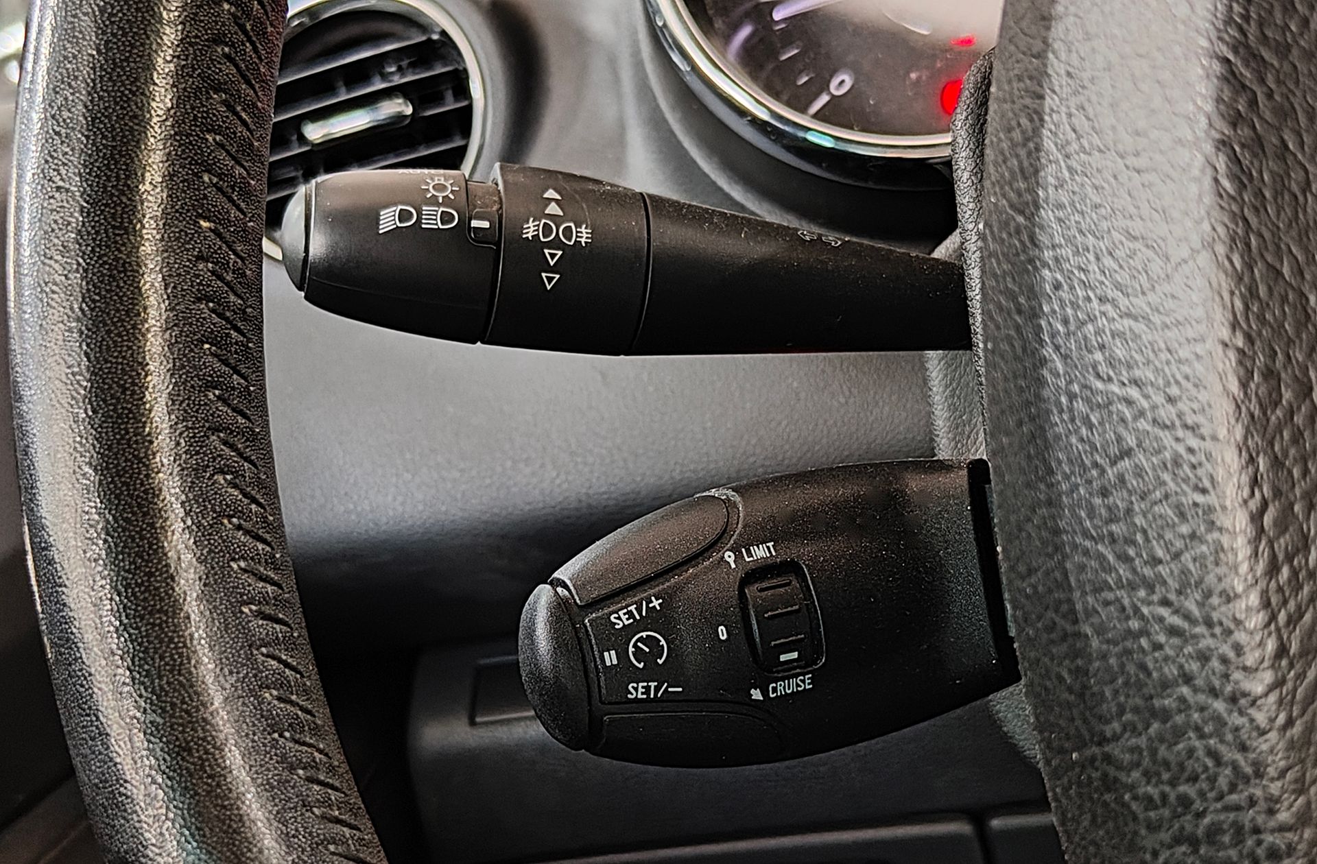 Peugeot 3008 THP 165 Allure EAT6 - foto 23