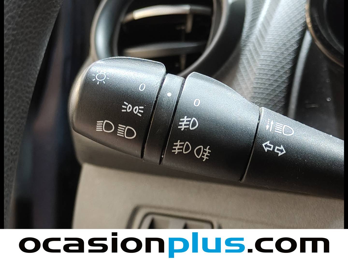 Extras y acabados del Renault Clio Renault Clio Business Energy dCi (75 CV)