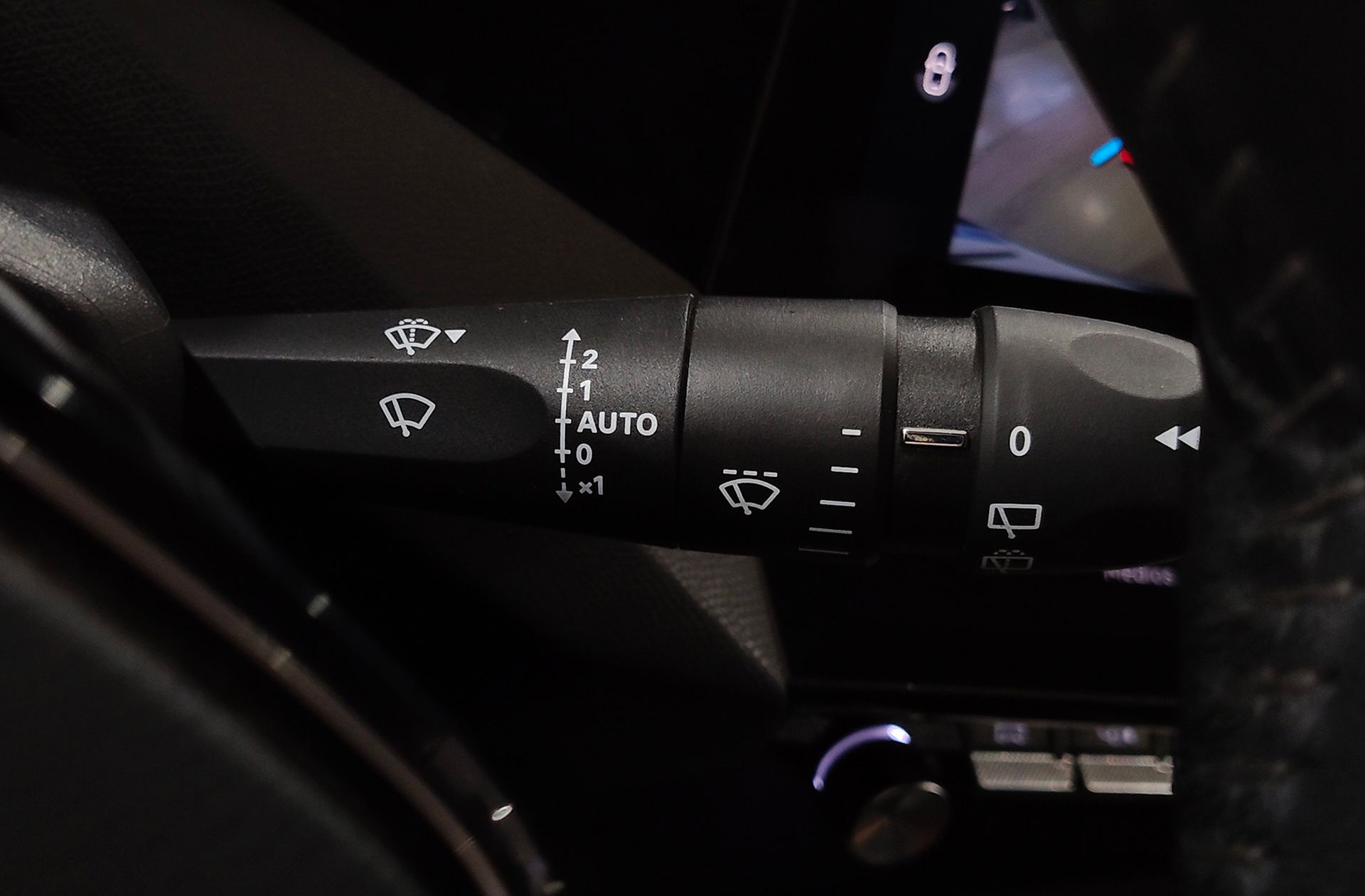 Peugeot 308 BlueHDi 130 Allure EAT8 - foto 32