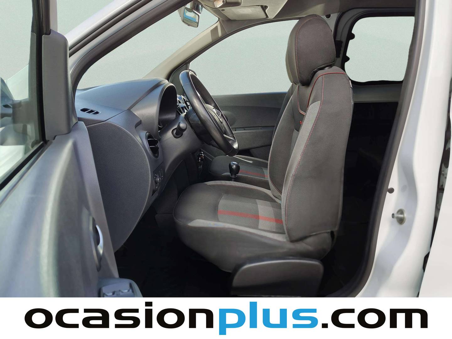 Foto asientos delanteros Dacia Dokker Dacia Dokker Serie Limitada Xplore Blue dCi (95 CV)