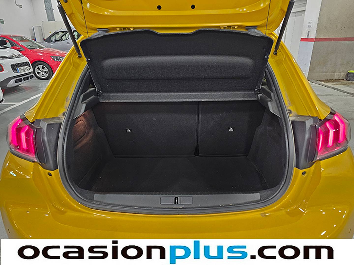 Foto Peugeot 208 Peugeot 208 BlueHDi 100 GT (100 CV)