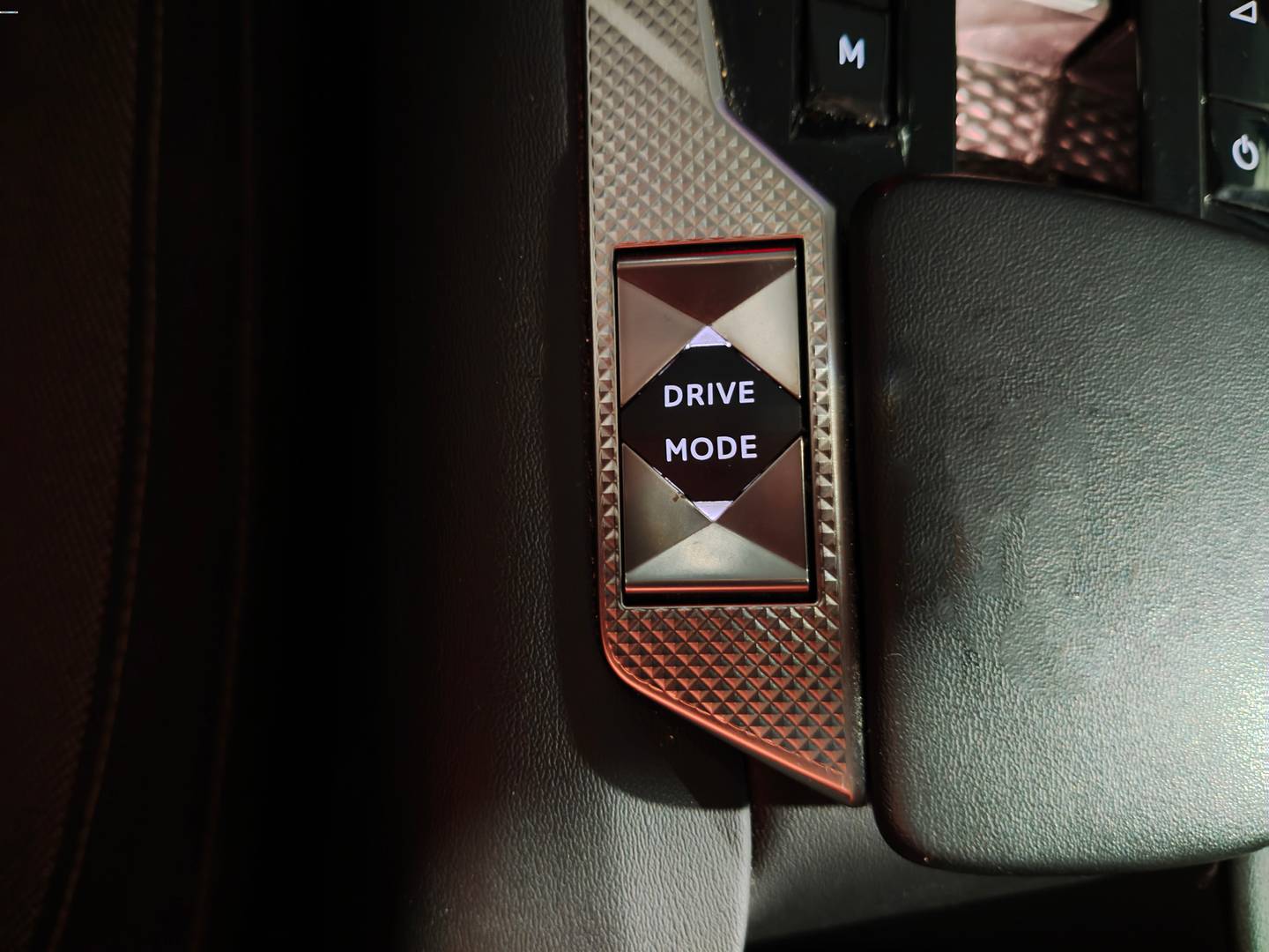 Extras del DS DS 4 DS DS4 BlueHDi 130 Bastille Auto (130 CV)