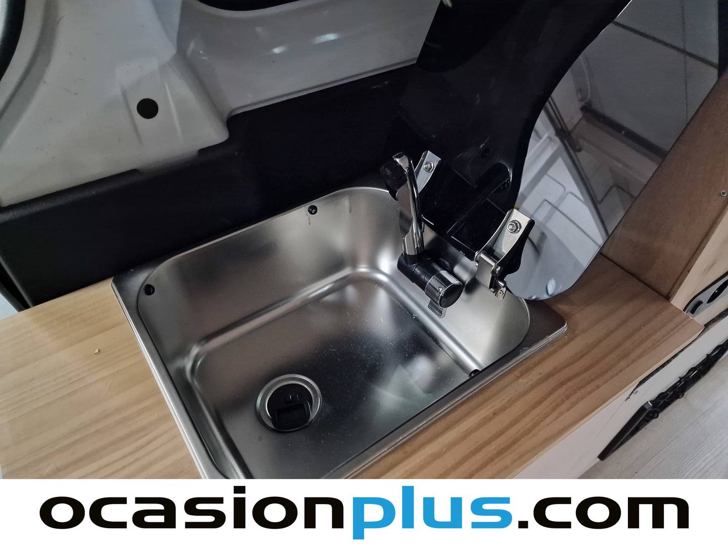 Extras del Renault Trafic Renault Trafic Largo Energy Blue dCi (120 CV) 3 Plazas Semi-camperizado