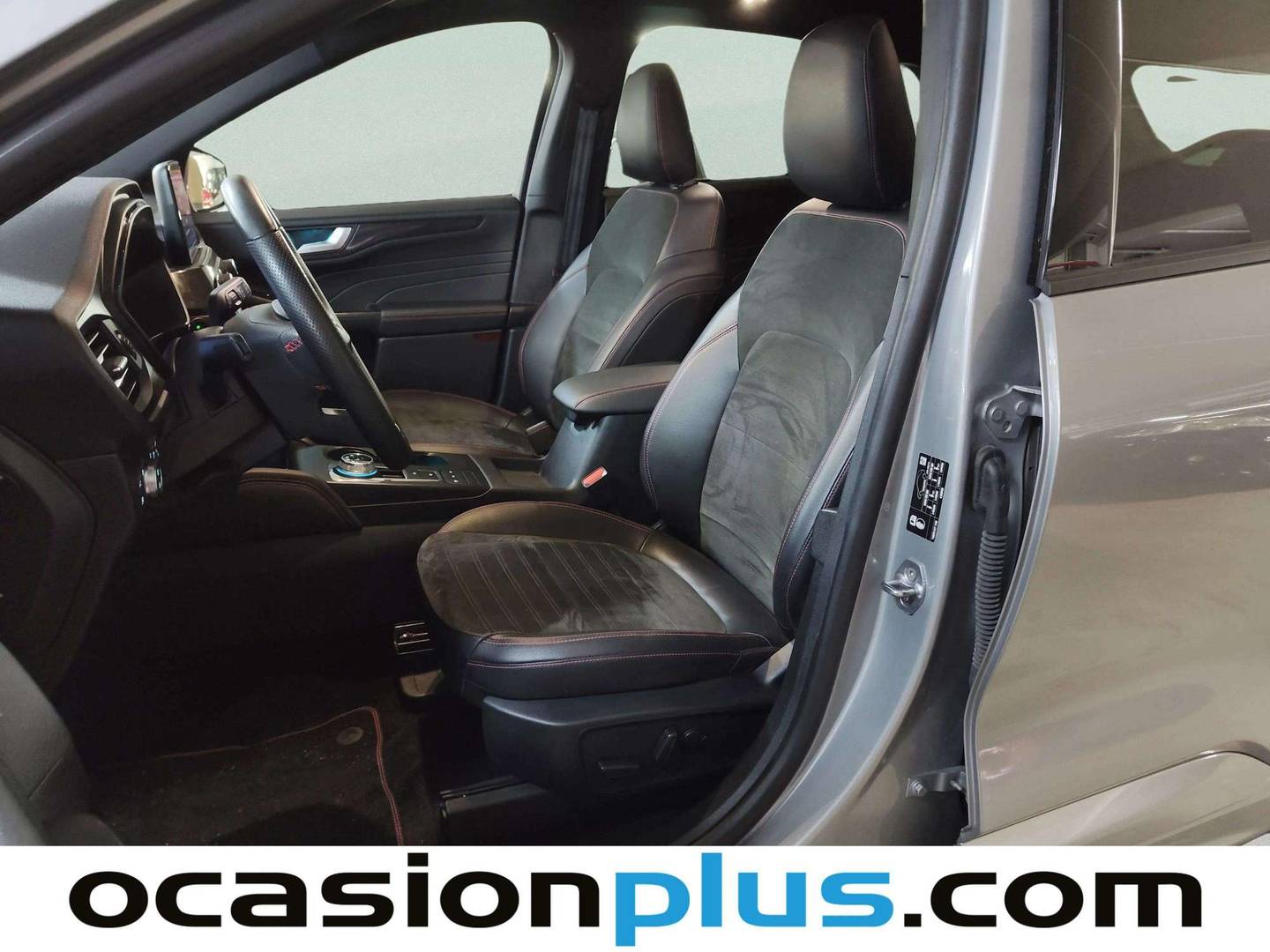 Foto Ford Kuga Ford Kuga 2.5 Duratec PHEV ST-Line X Auto  (225 CV)