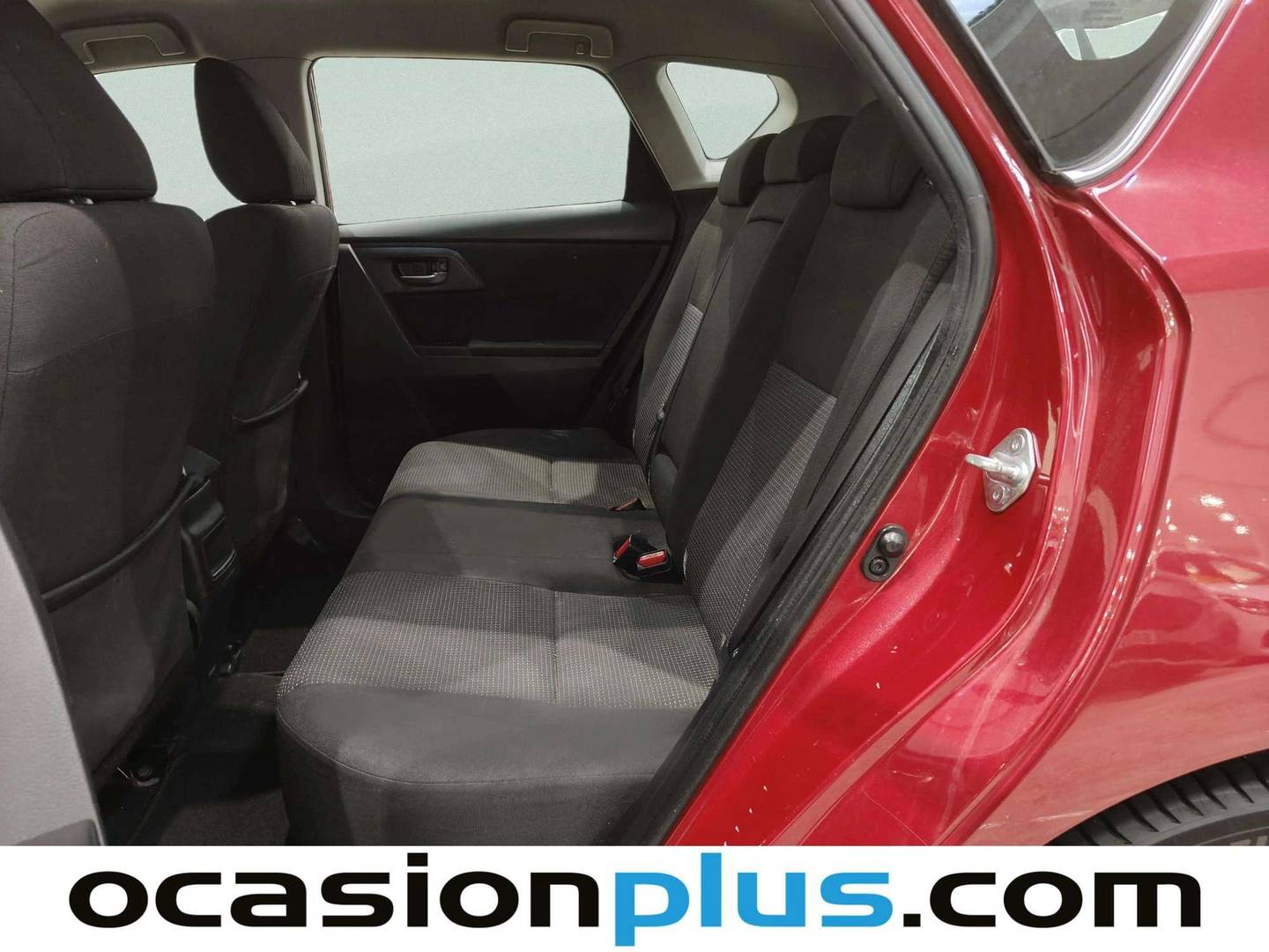 Foto asientos traseros Toyota Auris Toyota Auris 120D Active (124 CV)