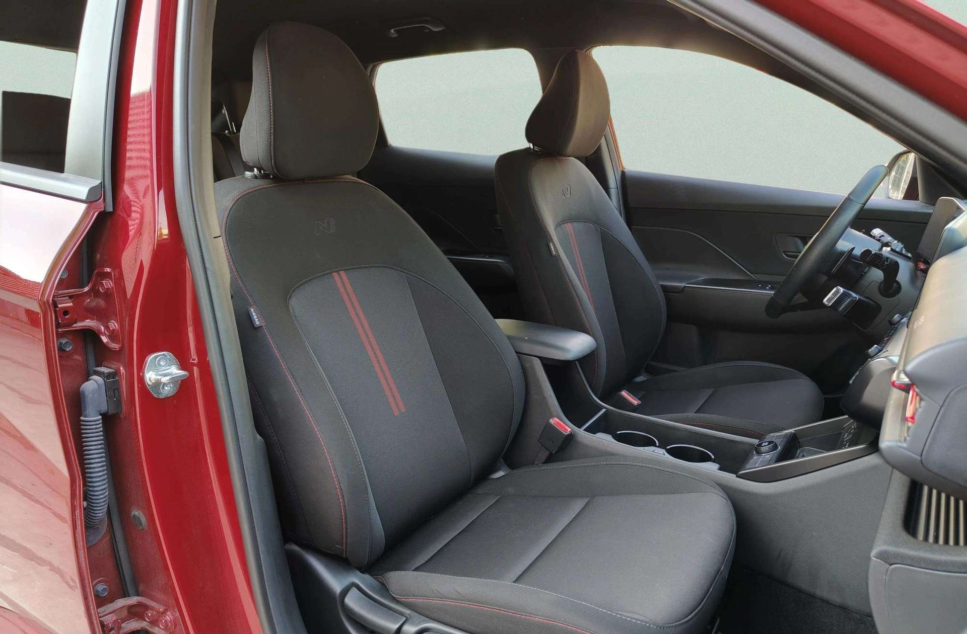Hyundai Kona 1.6 GDI HEV N Line DT - foto 19